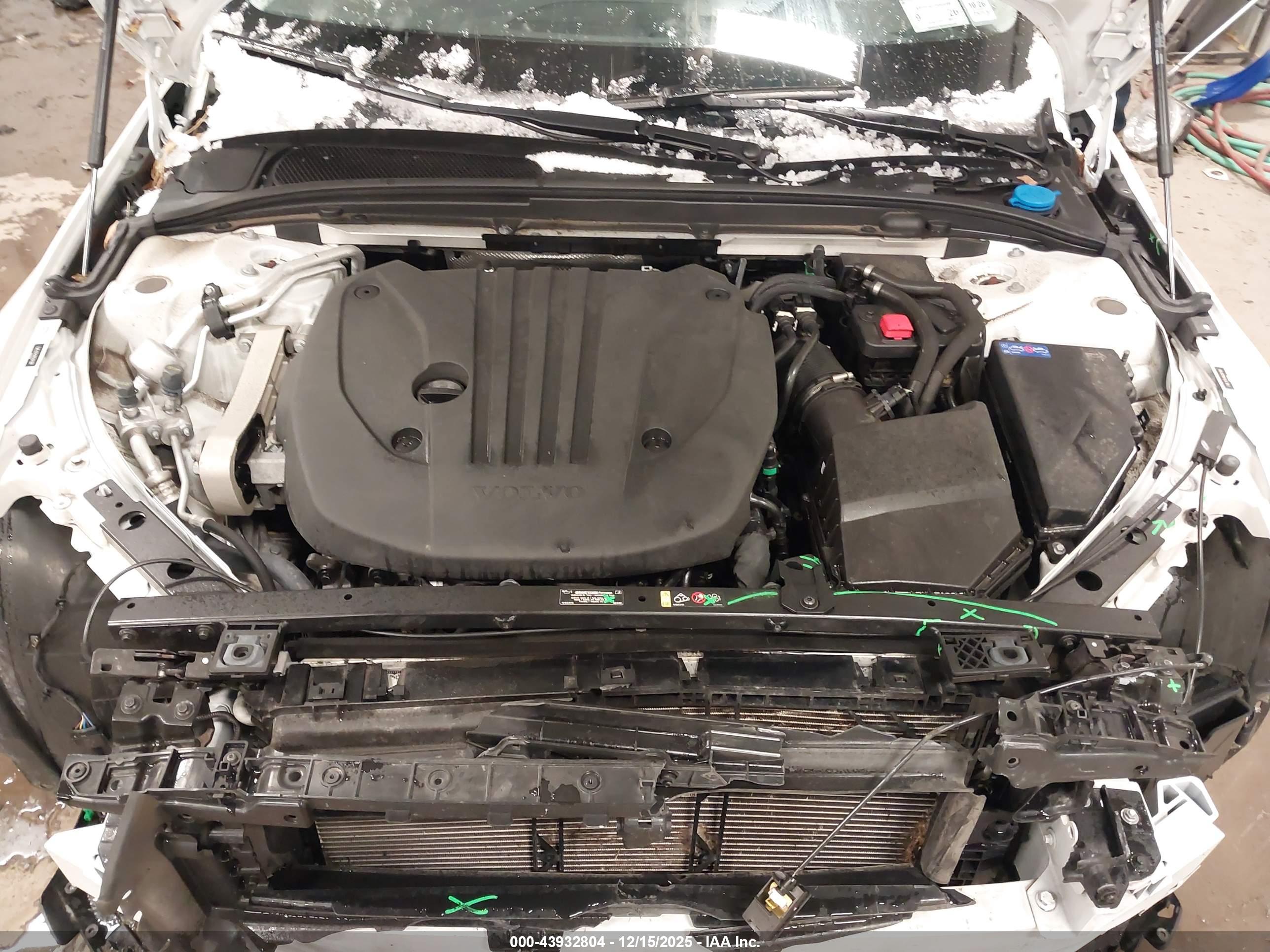 VOLVO S60 image 10