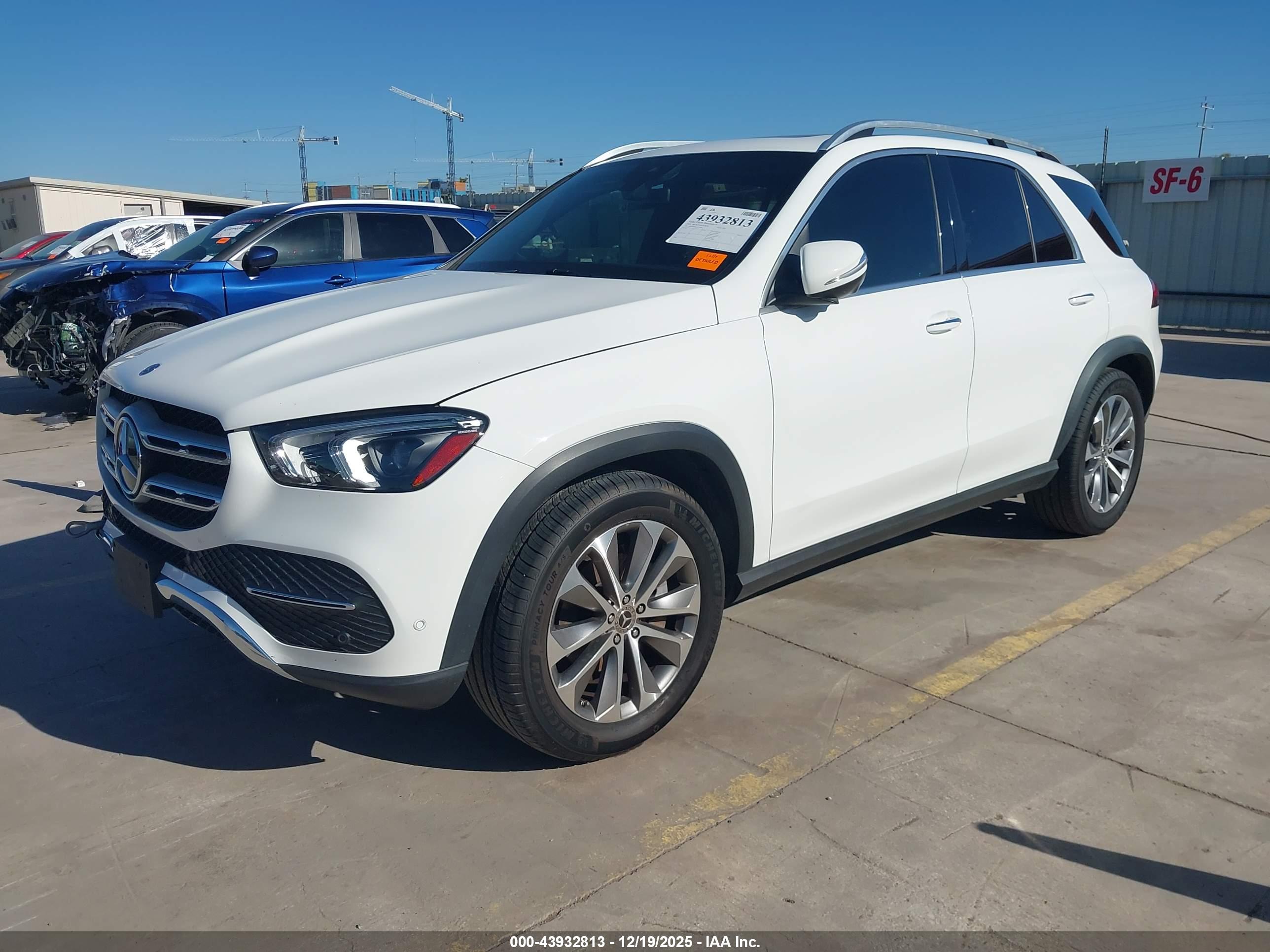 MERCEDES-BENZ GLE image 2