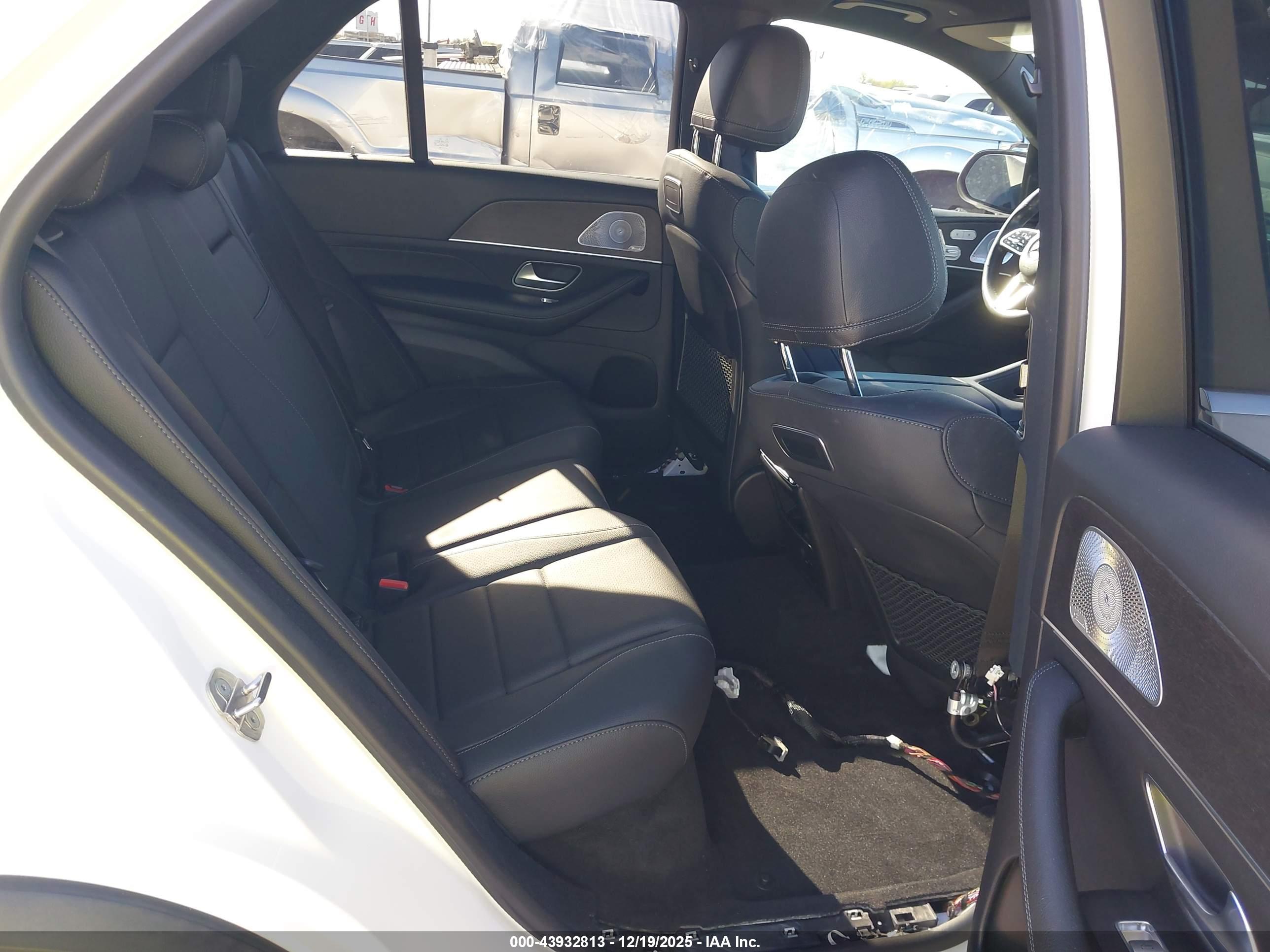 MERCEDES-BENZ GLE image 8