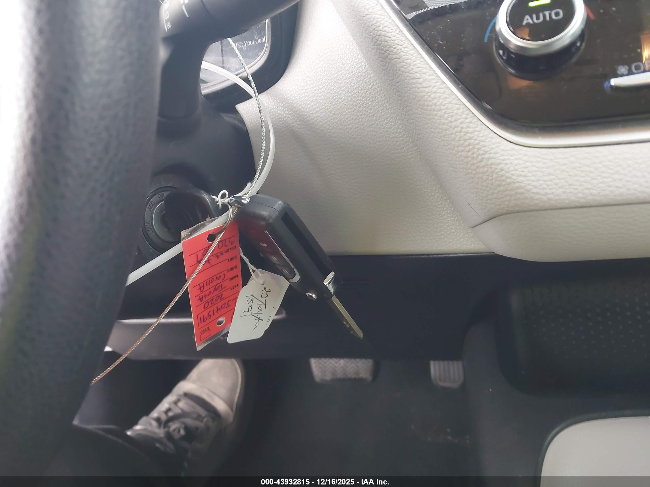 TOYOTA COROLLA image 11