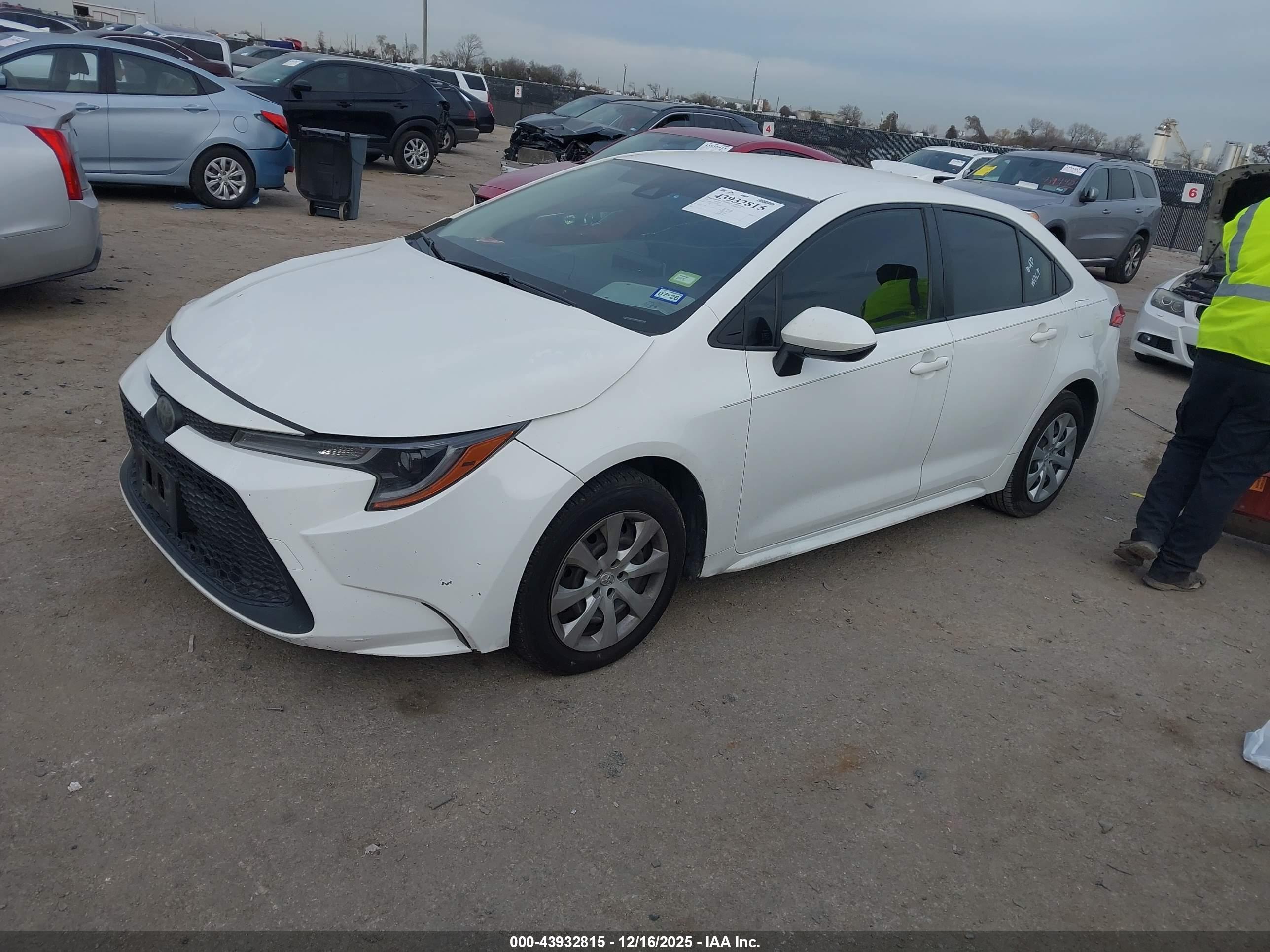 TOYOTA COROLLA image 2