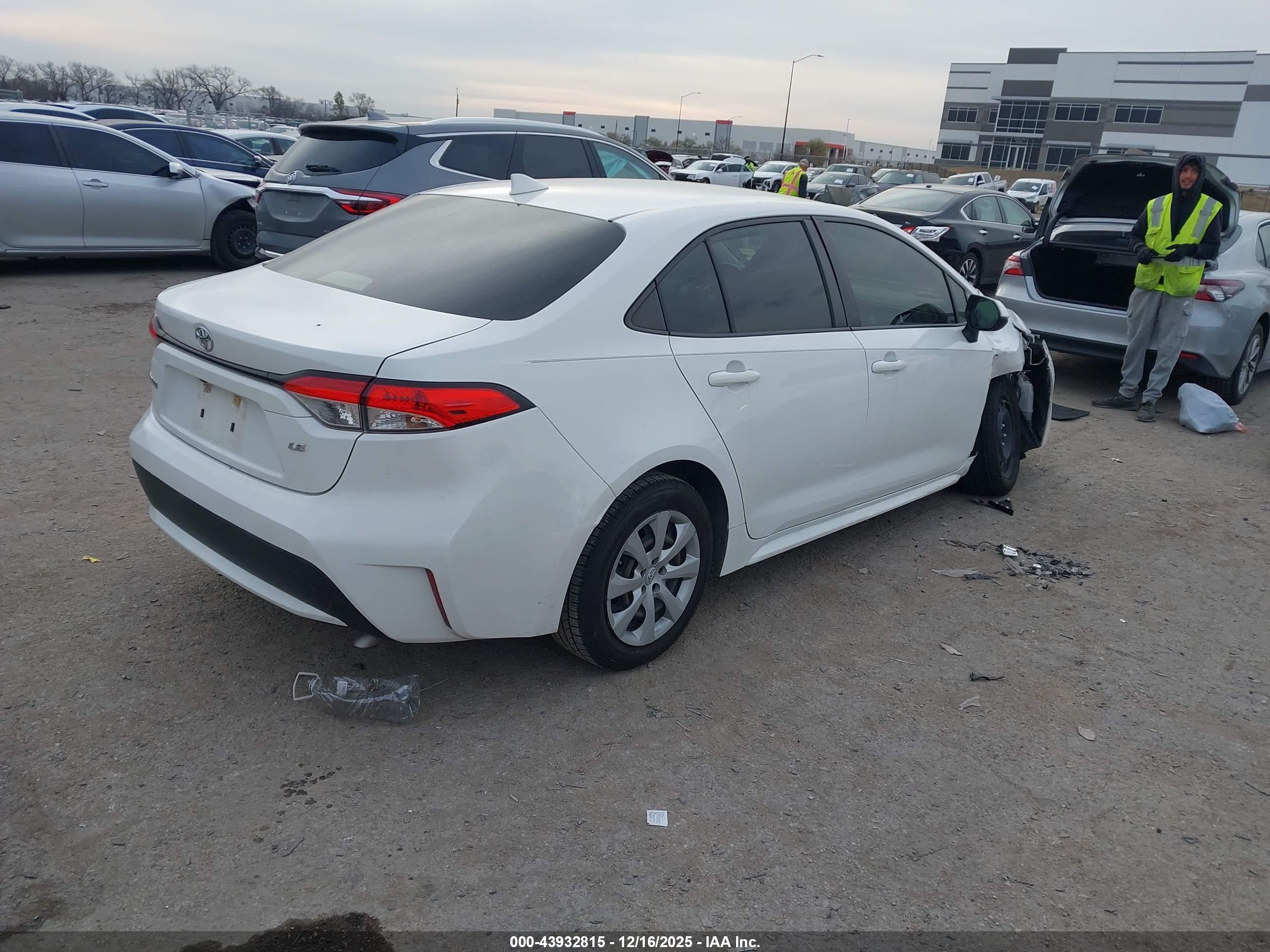 TOYOTA COROLLA image 4