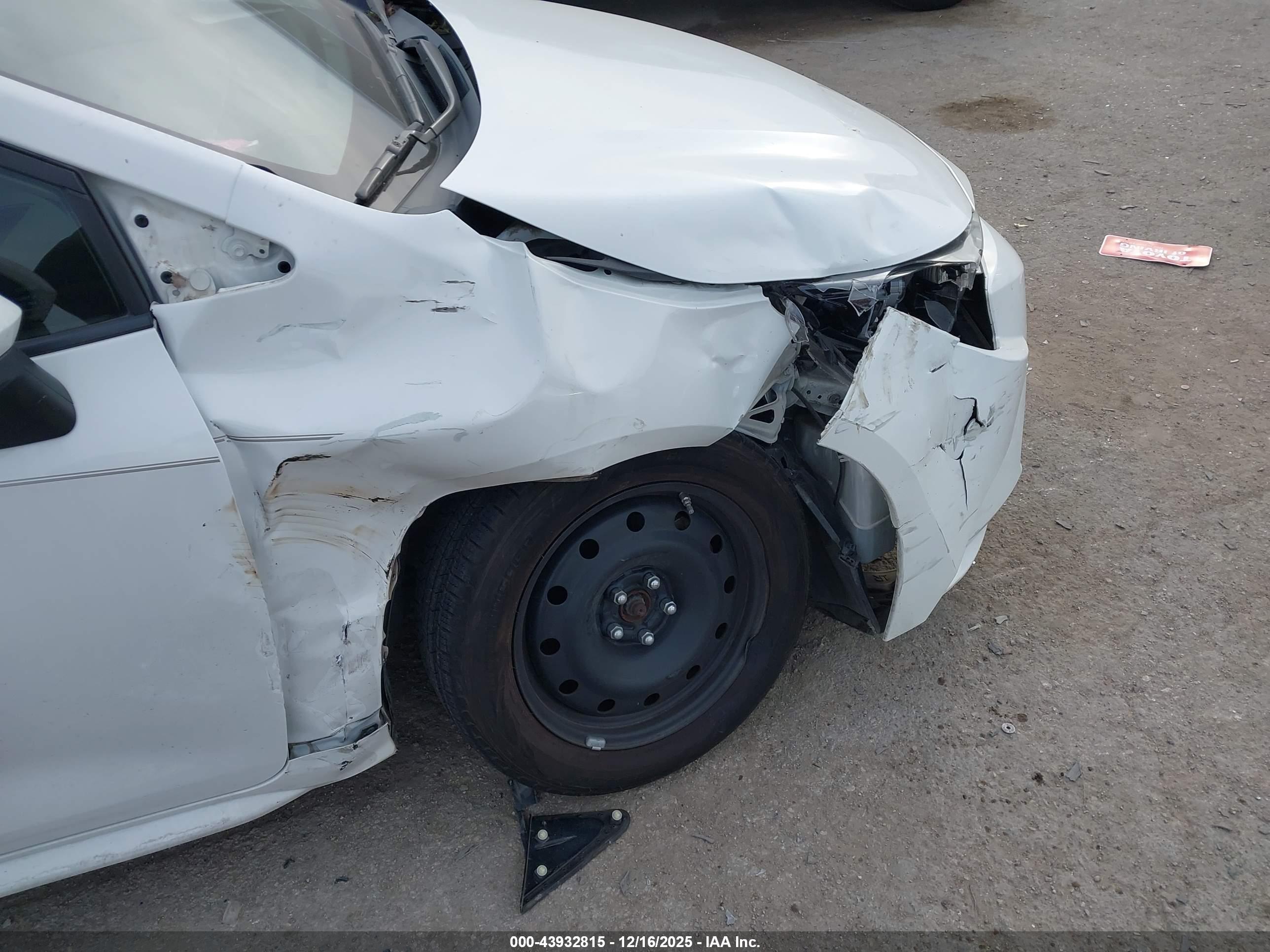 TOYOTA COROLLA image 6