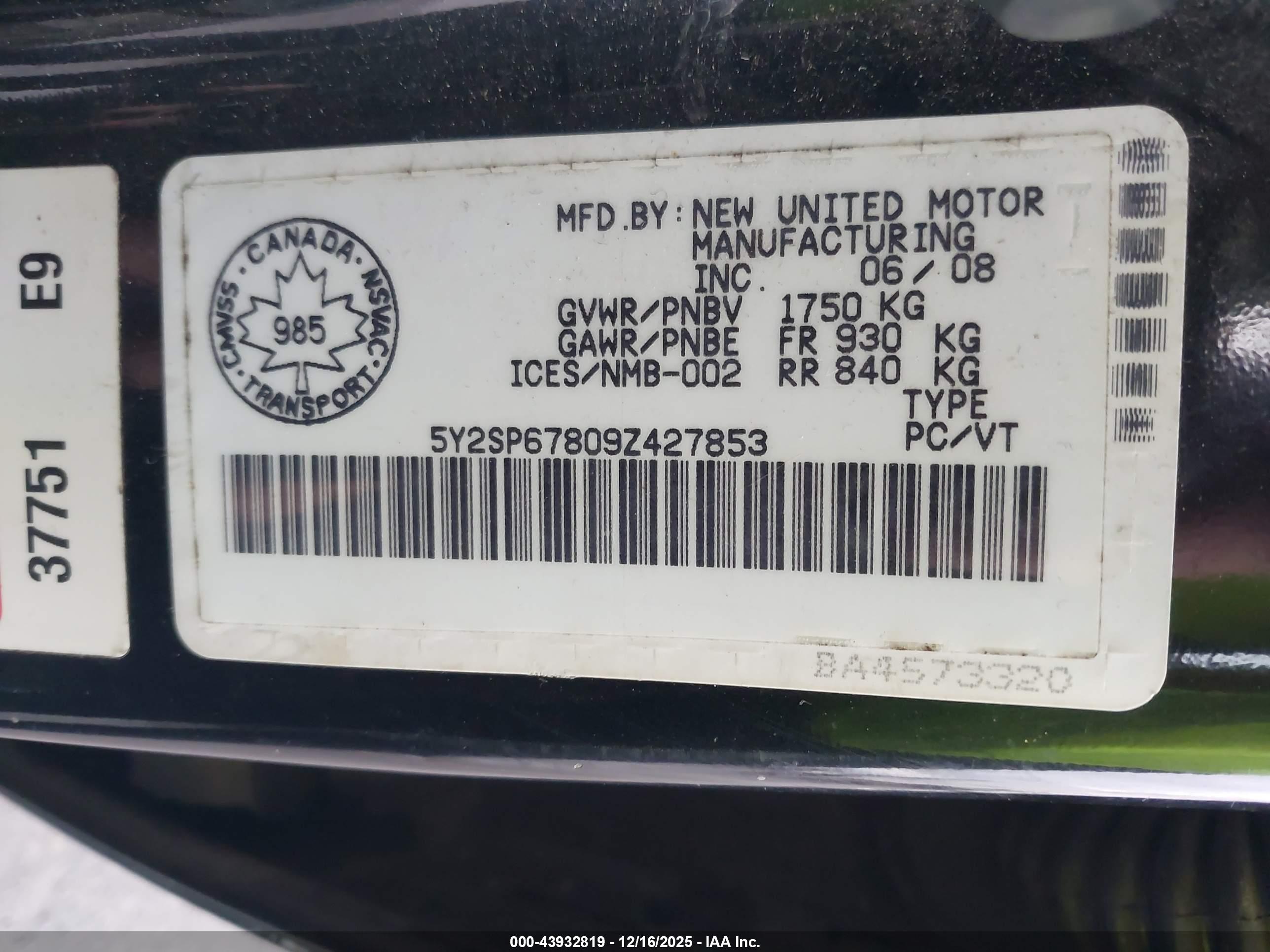 PONTIAC VIBE image 9