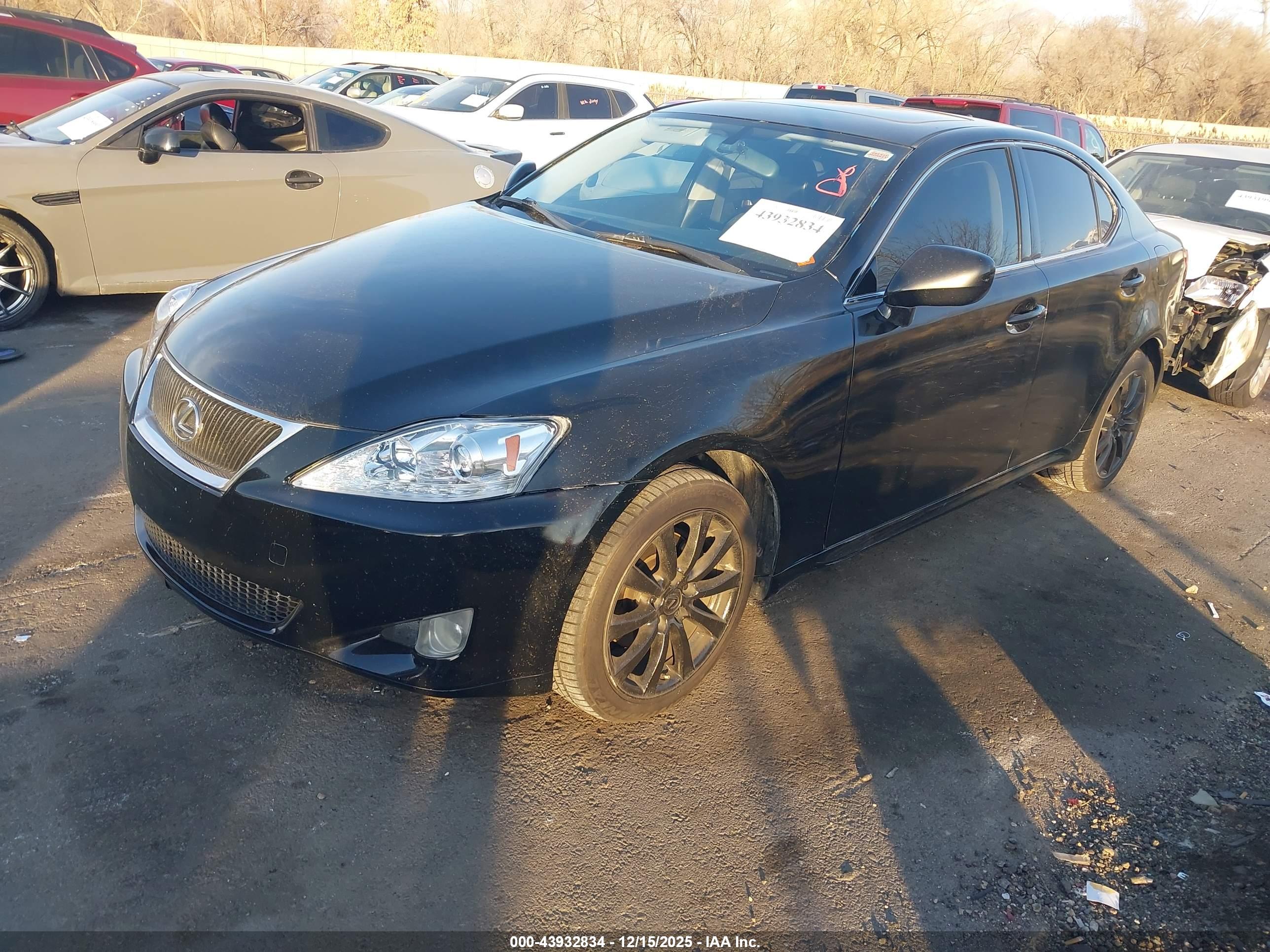 LEXUS IS image 2
