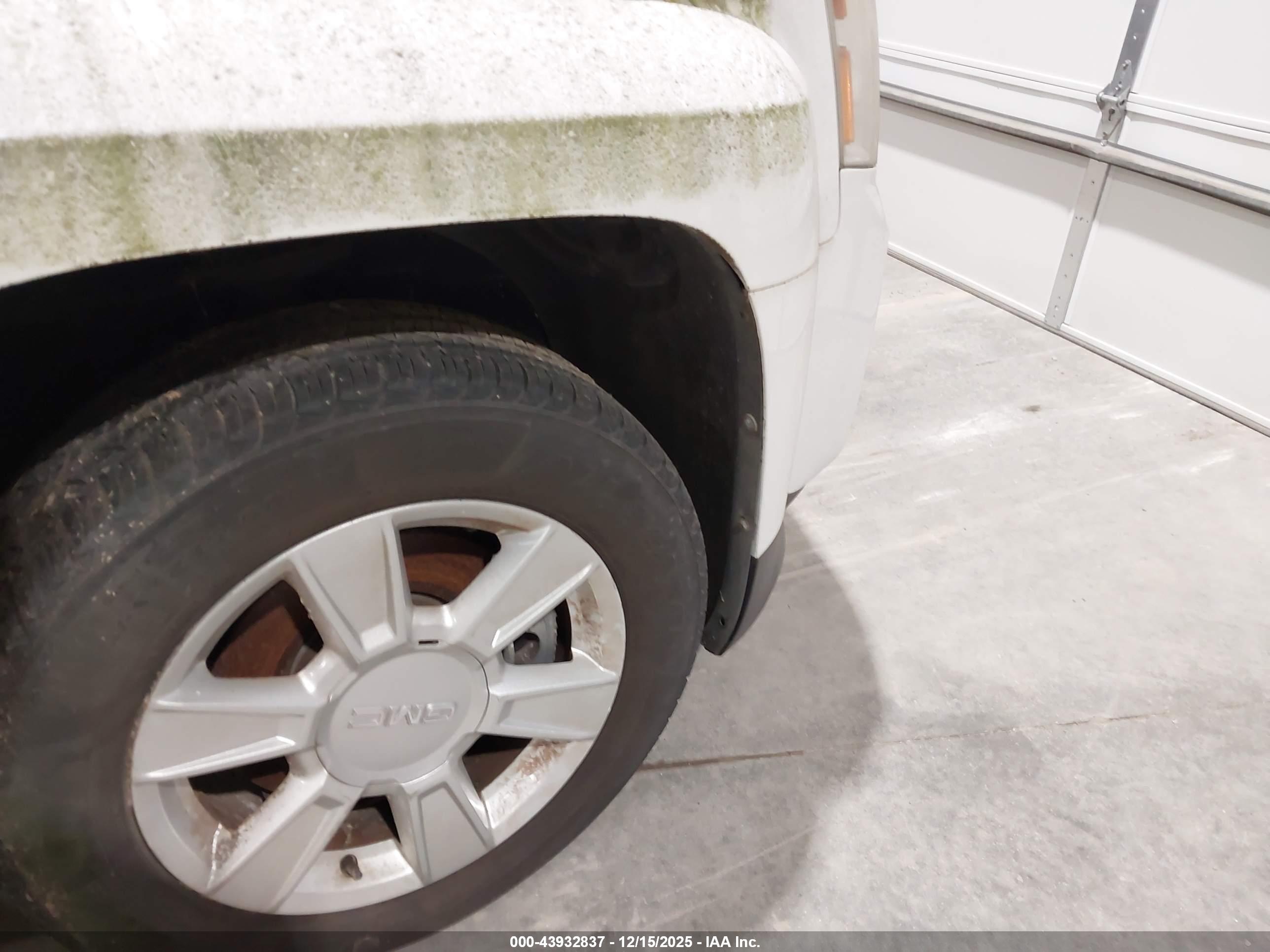GMC TERRAIN image 6