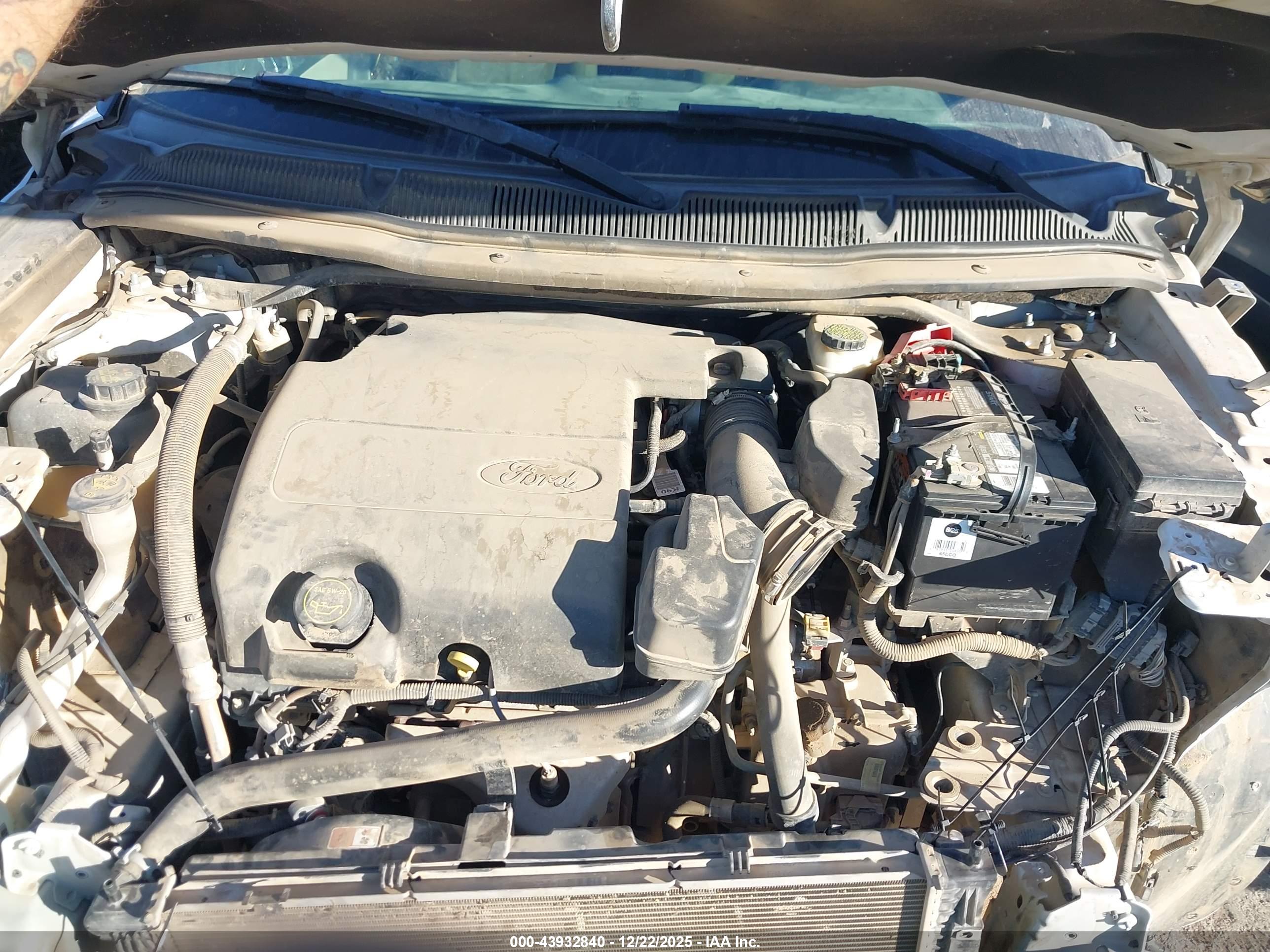 FORD EXPLORER image 10