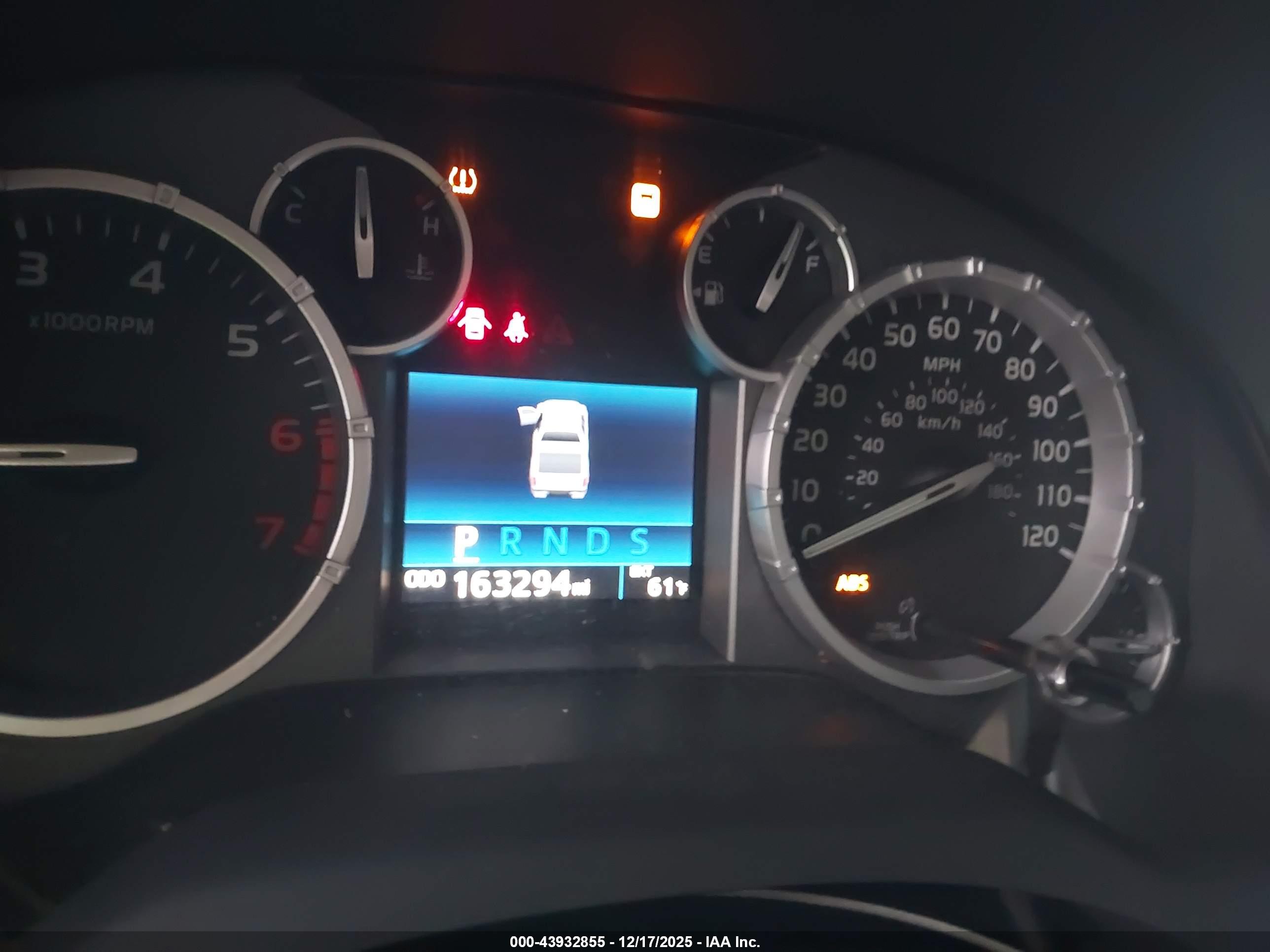 TOYOTA TUNDRA image 7