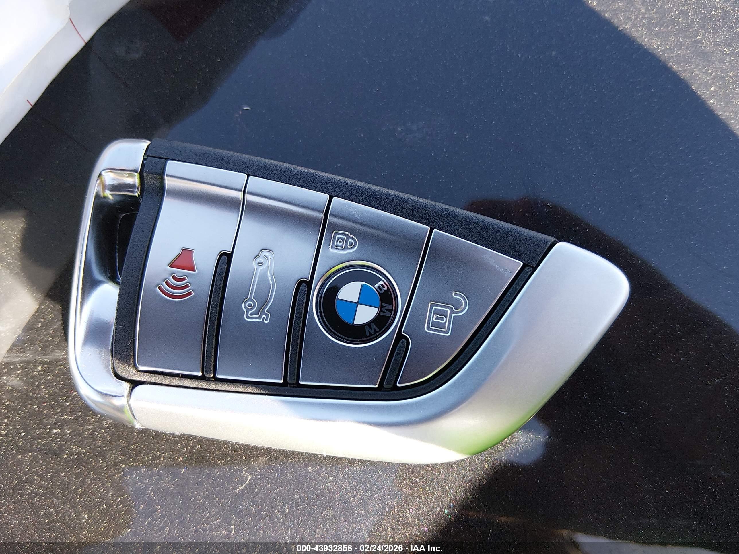 BMW M440I image 11