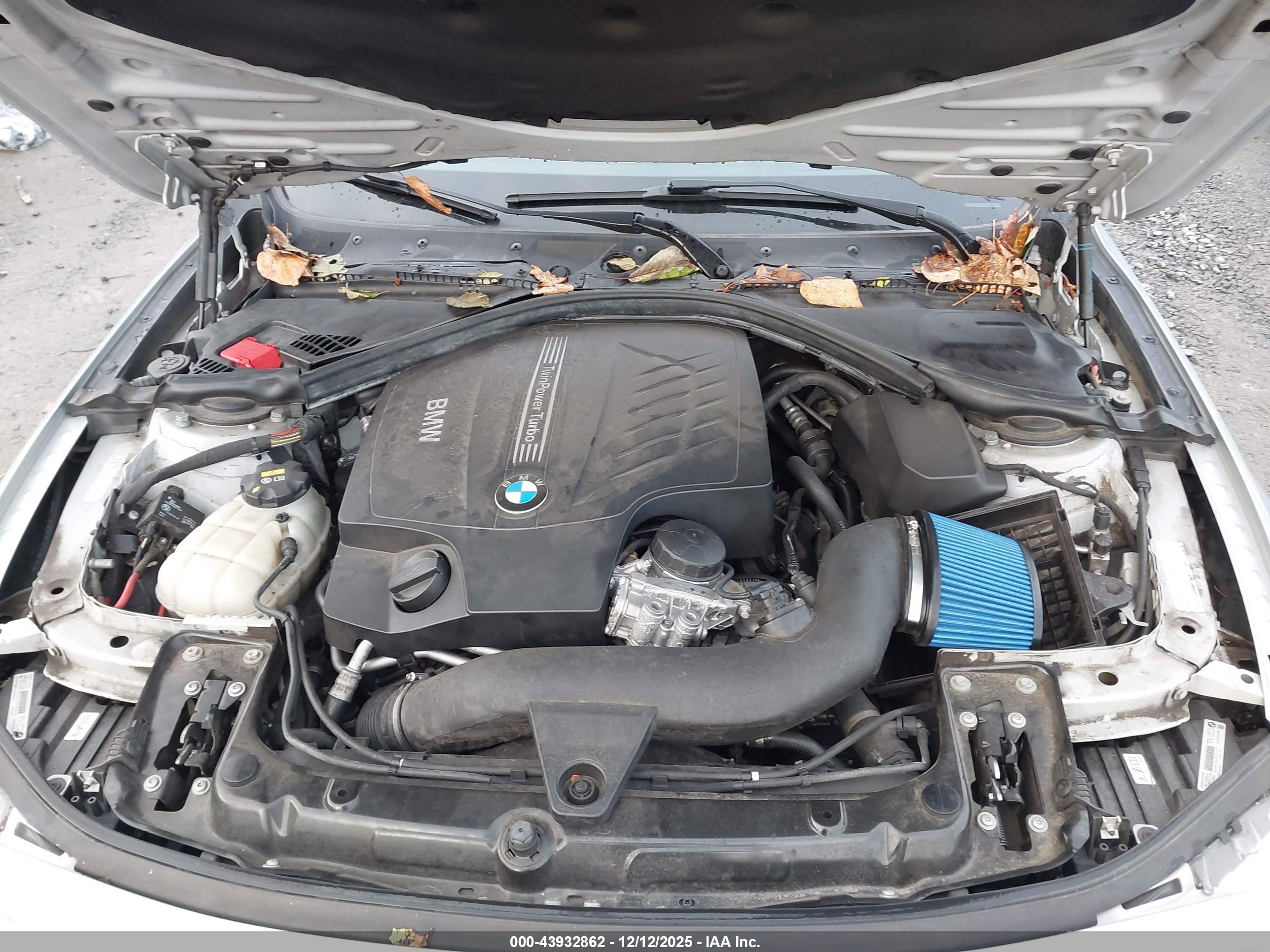 BMW 335I image 10