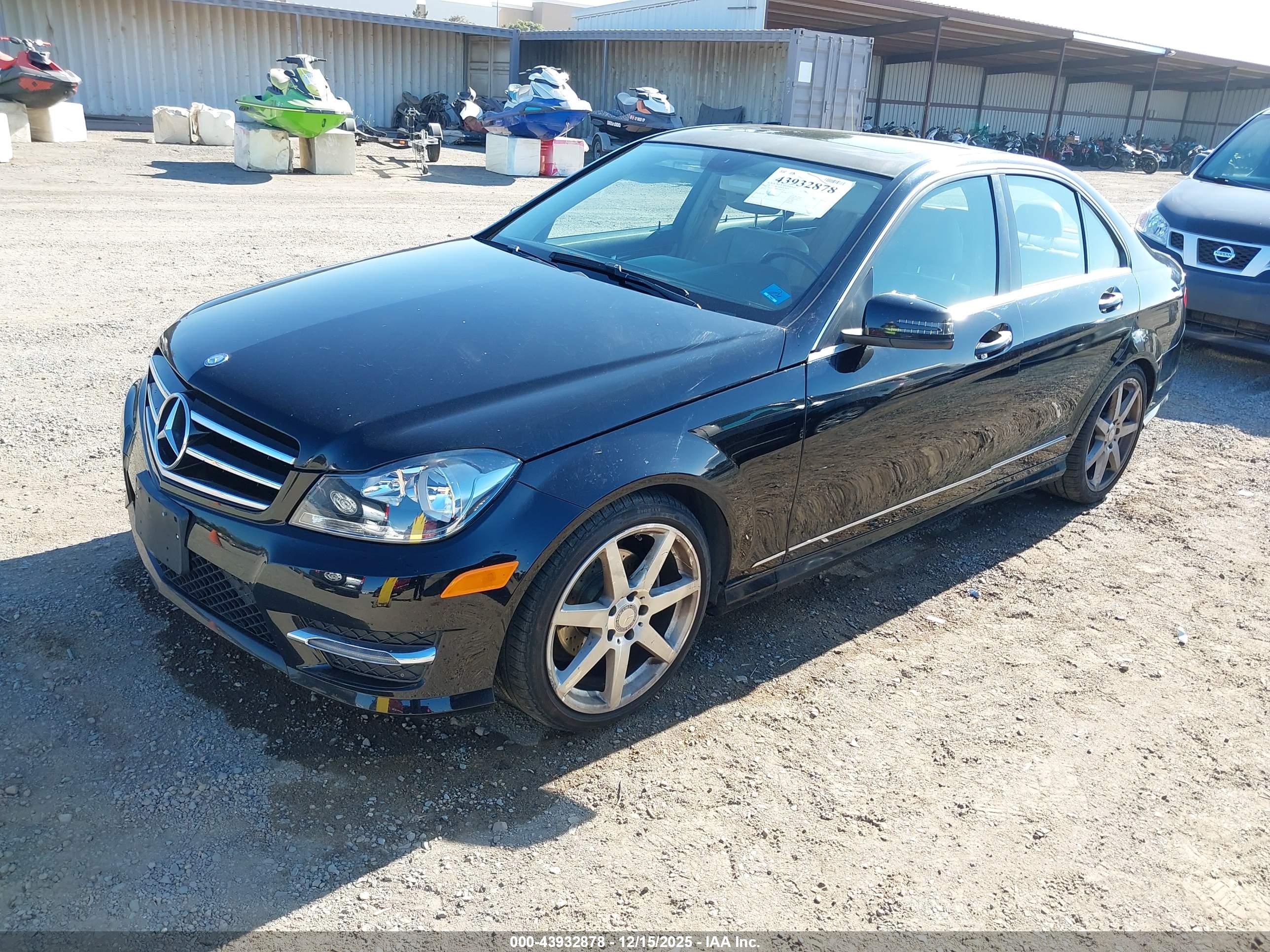 MERCEDES-BENZ C image 2