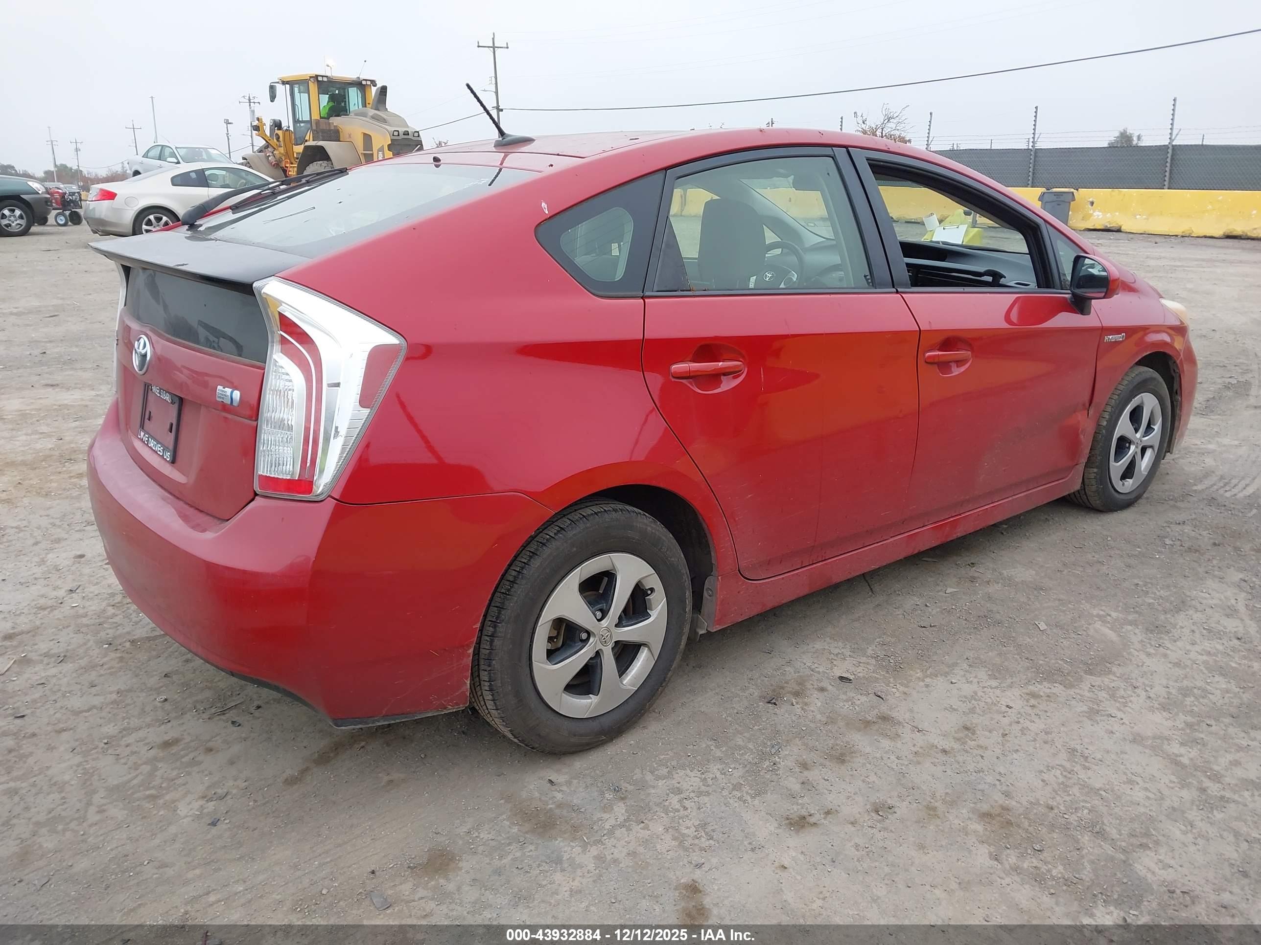 TOYOTA PRIUS image 4
