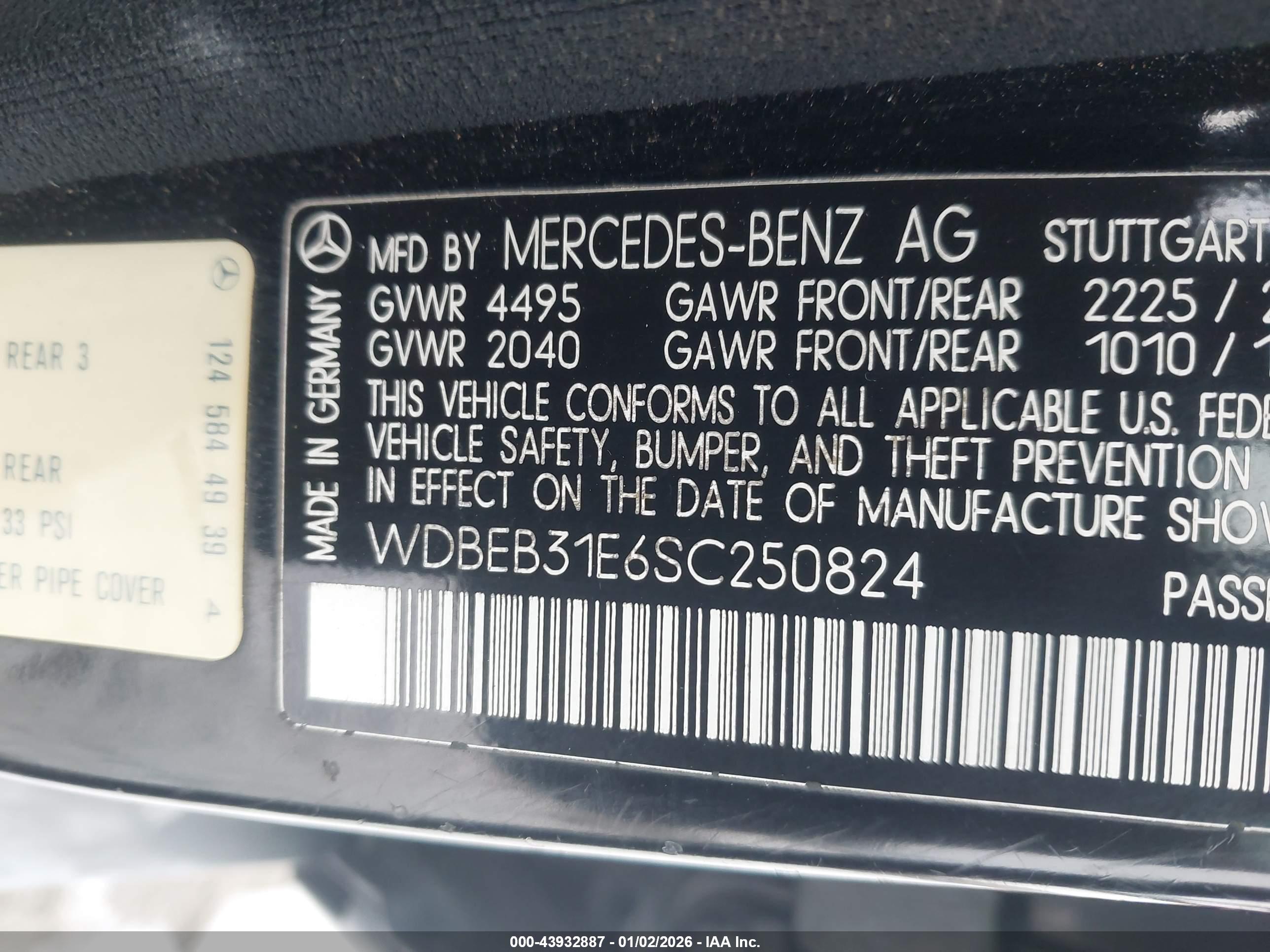 MERCEDES-BENZ E image 9