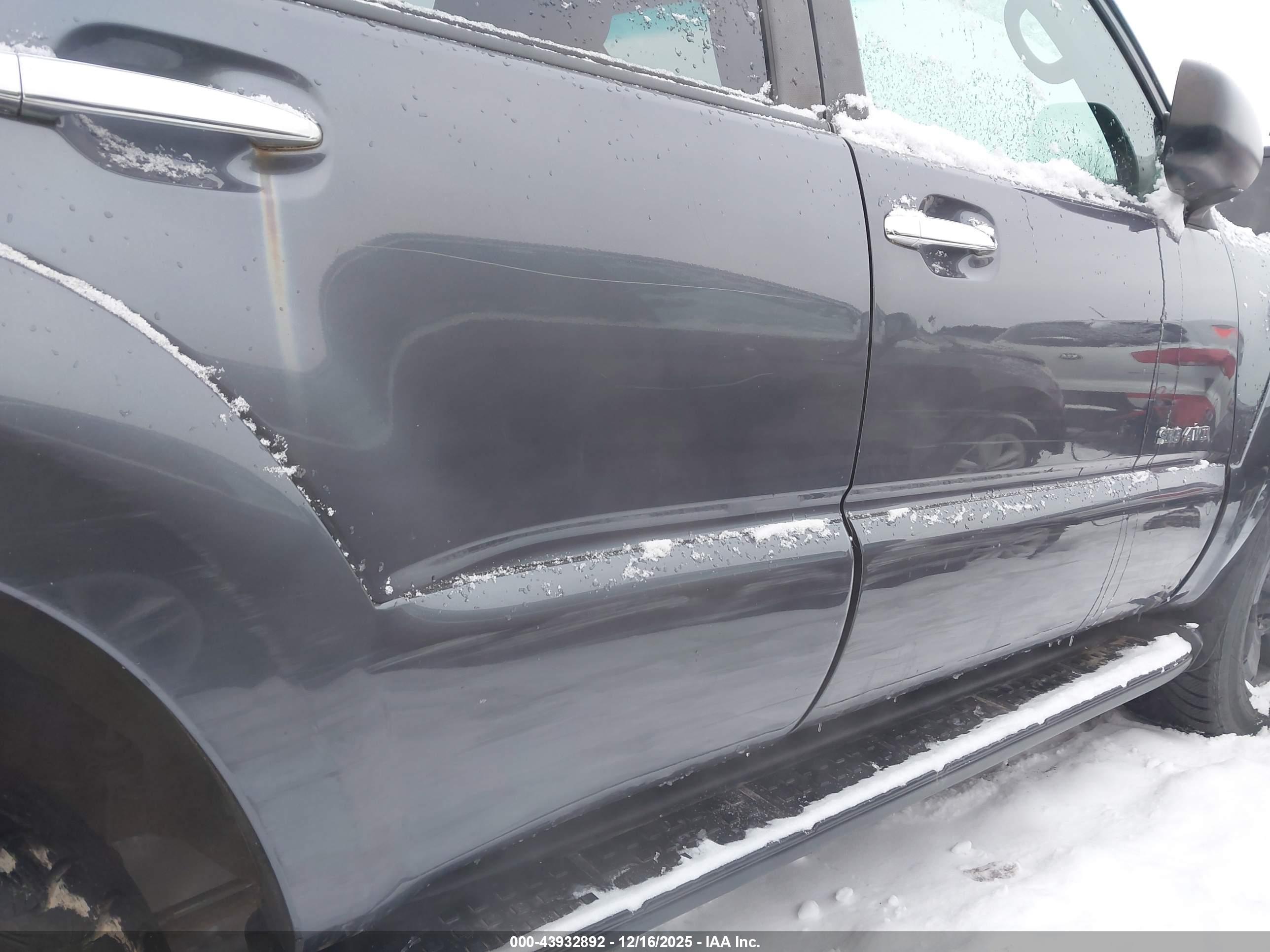TOYOTA 4RUNNER image 6