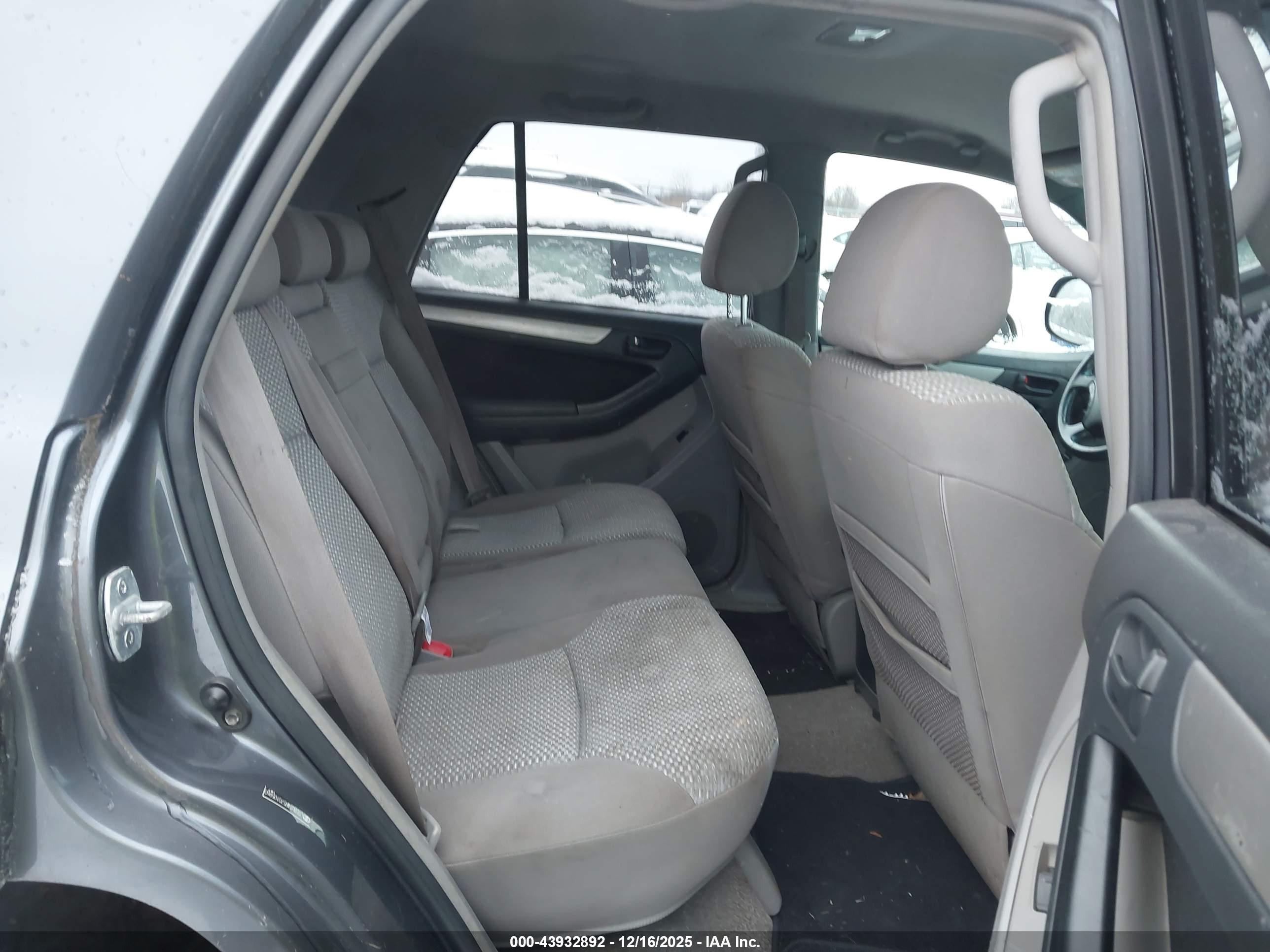 TOYOTA 4RUNNER image 8