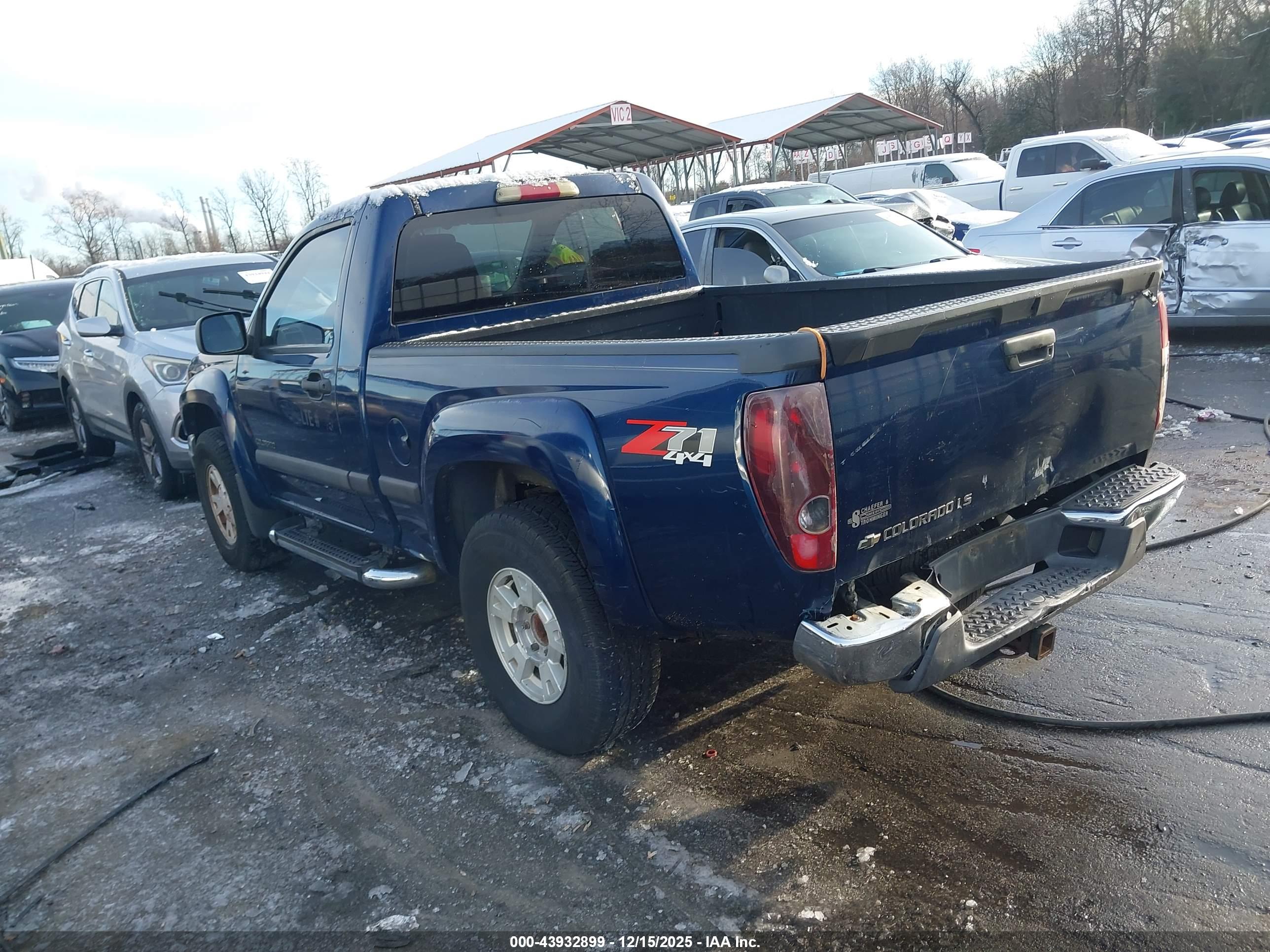 CHEVROLET COLORADO image 3