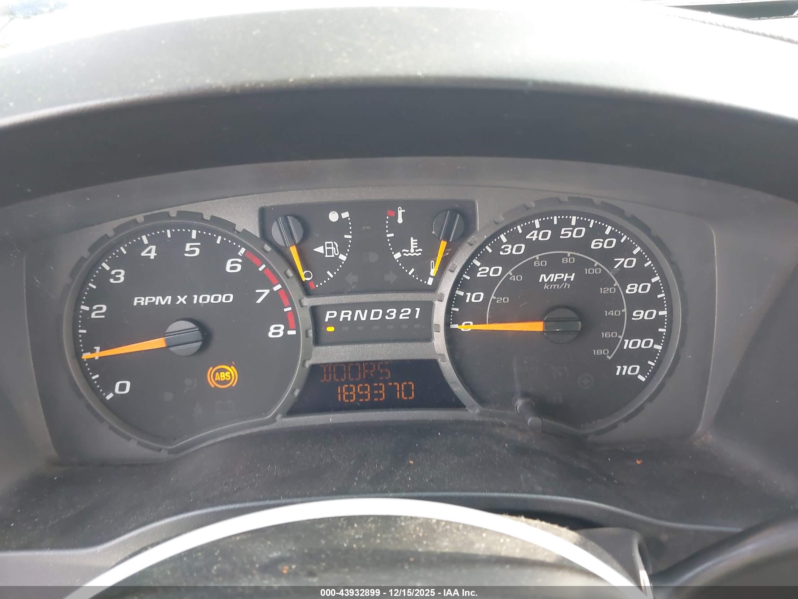 CHEVROLET COLORADO image 7