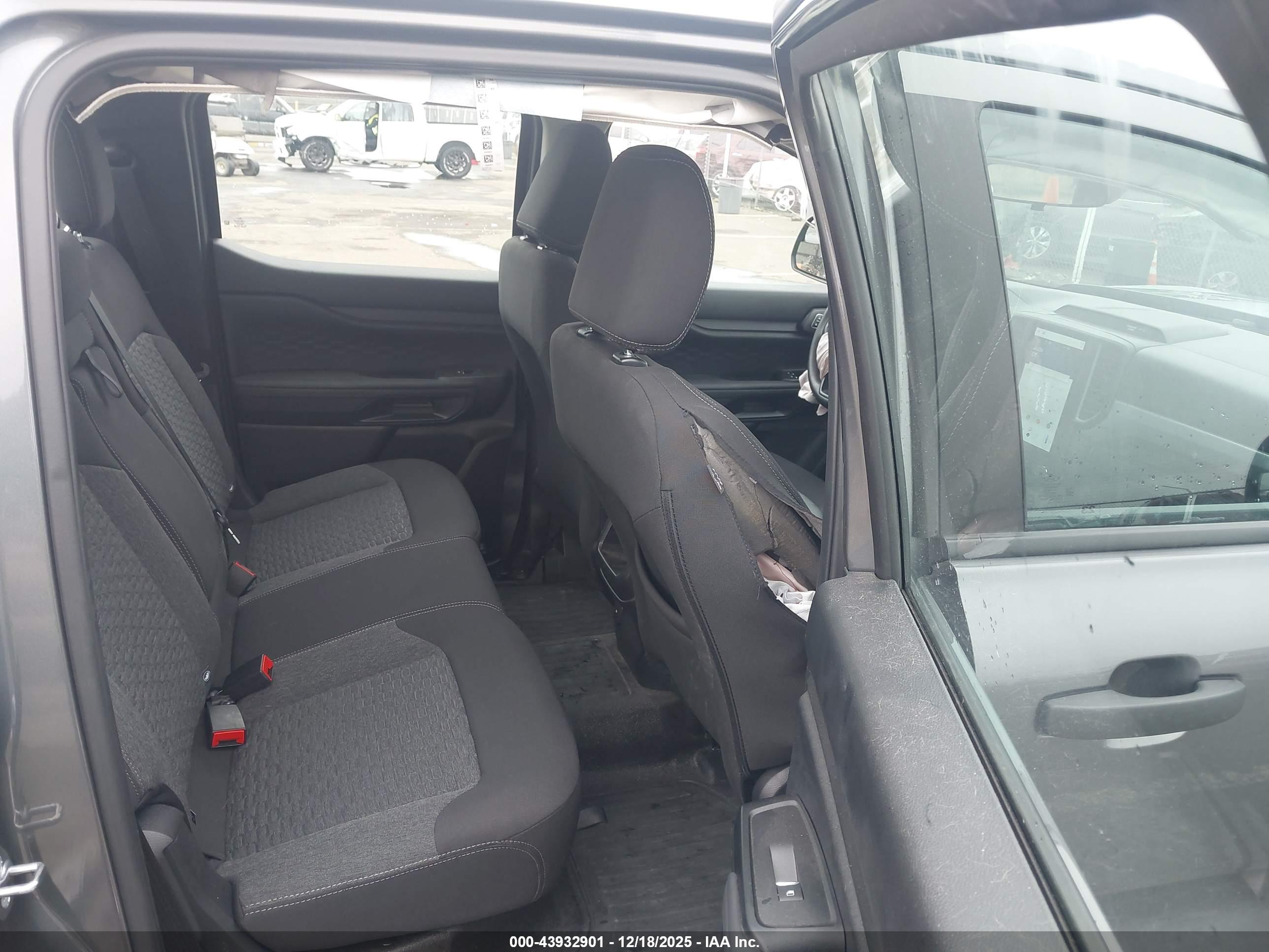 FORD RANGER image 8