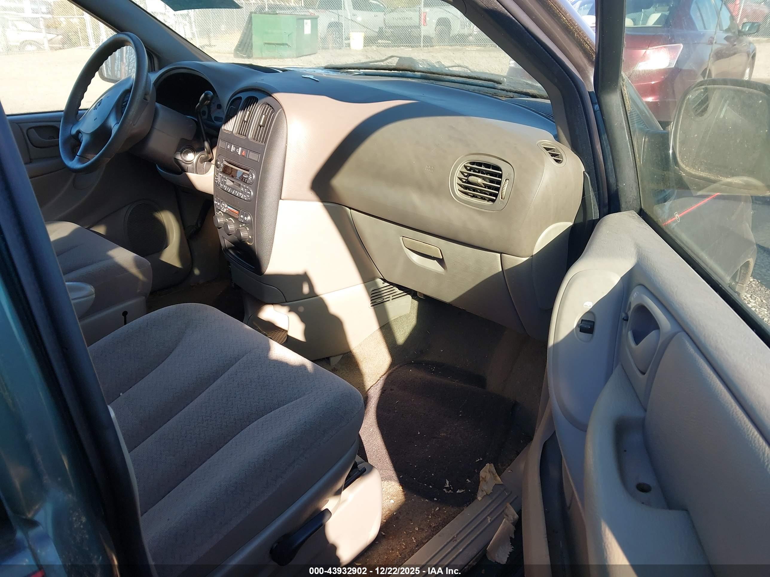 DODGE GRAND image 5