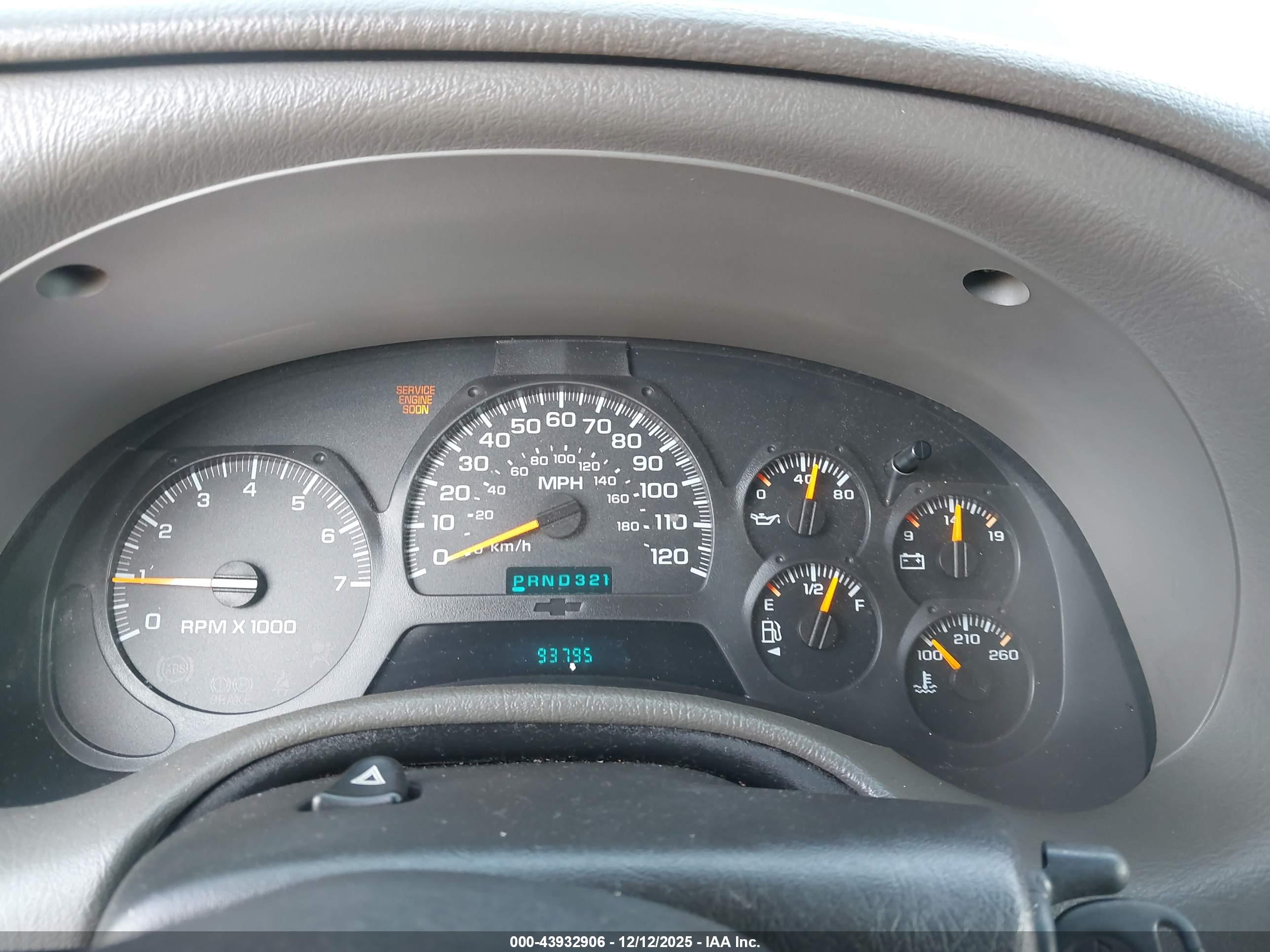 CHEVROLET TRAILBLAZER image 7