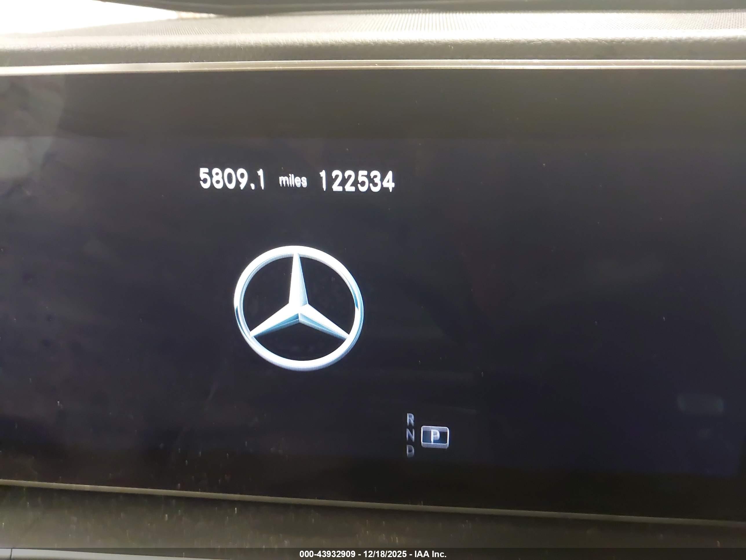 MERCEDES-BENZ GLS image 7