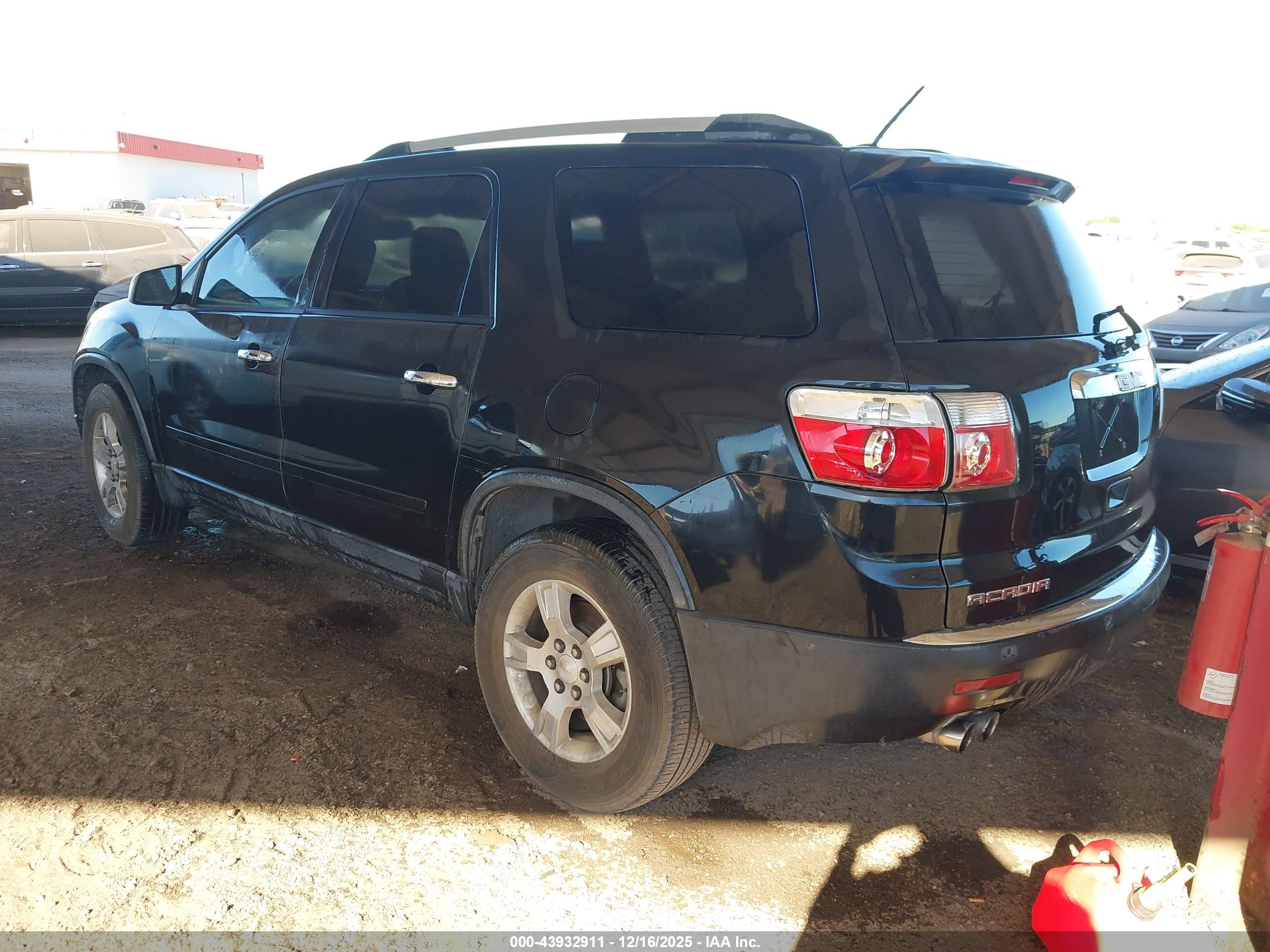 GMC ACADIA image 3