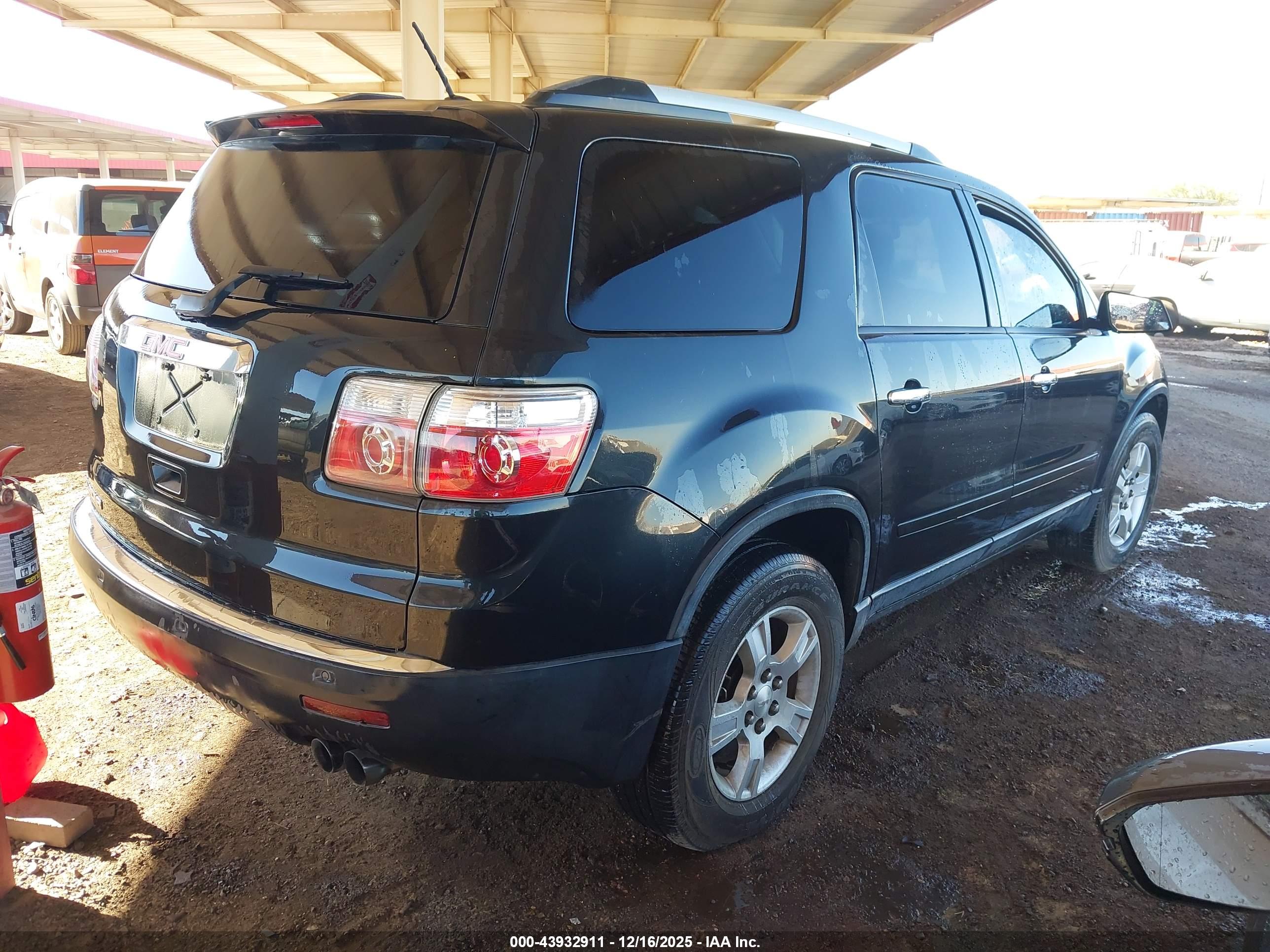 GMC ACADIA image 4