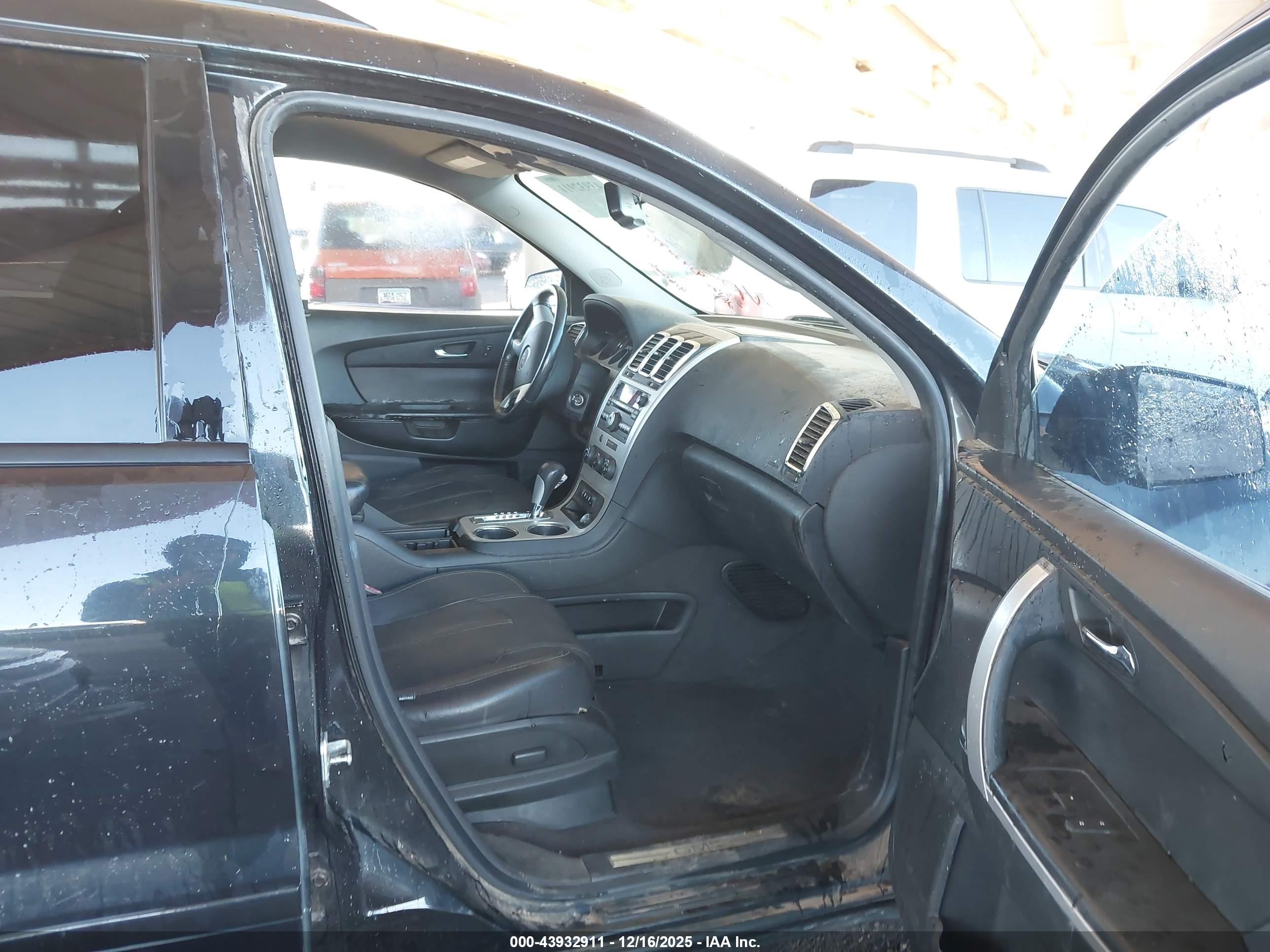 GMC ACADIA image 5