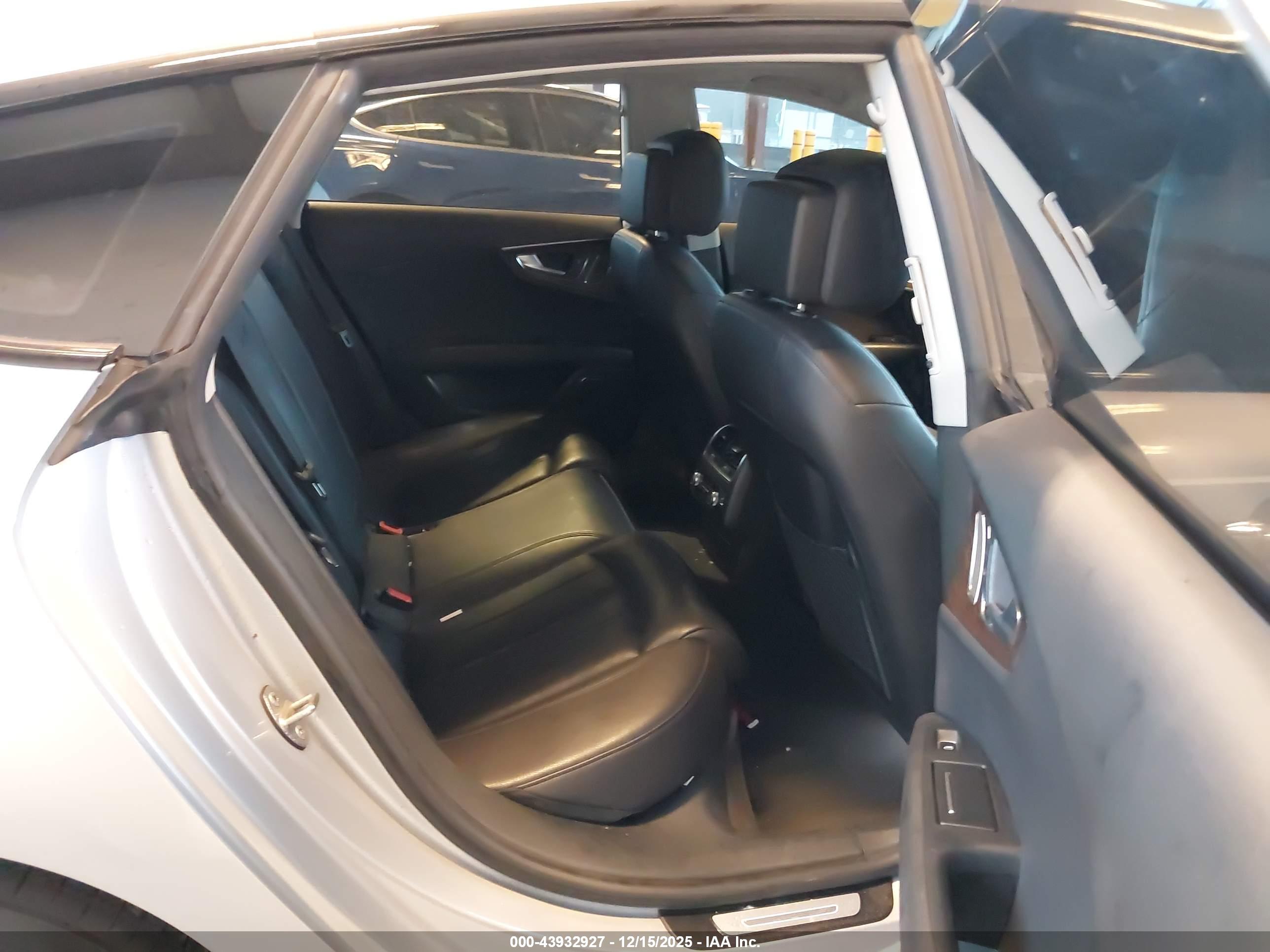 AUDI A7 image 8