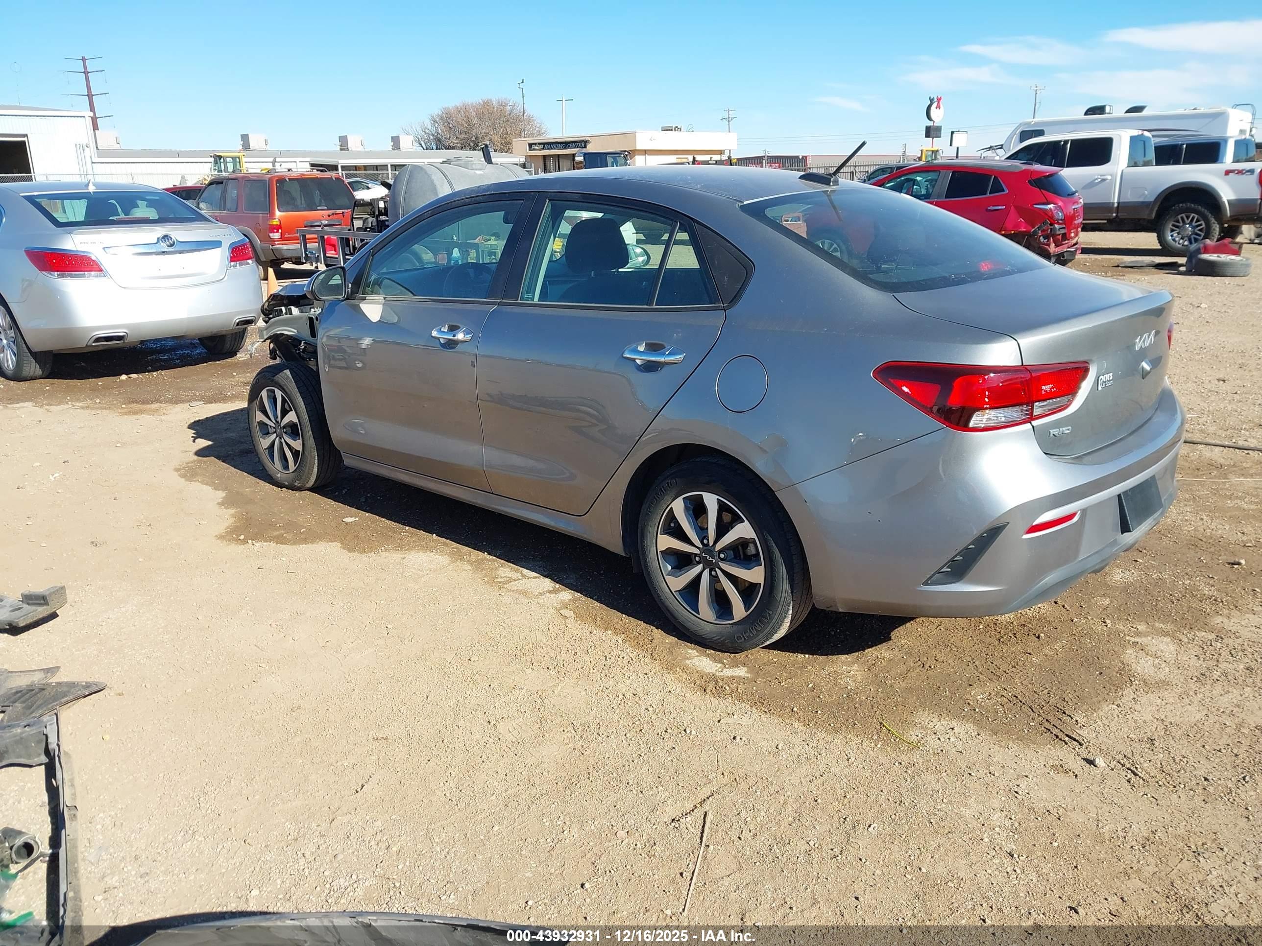 KIA RIO image 3
