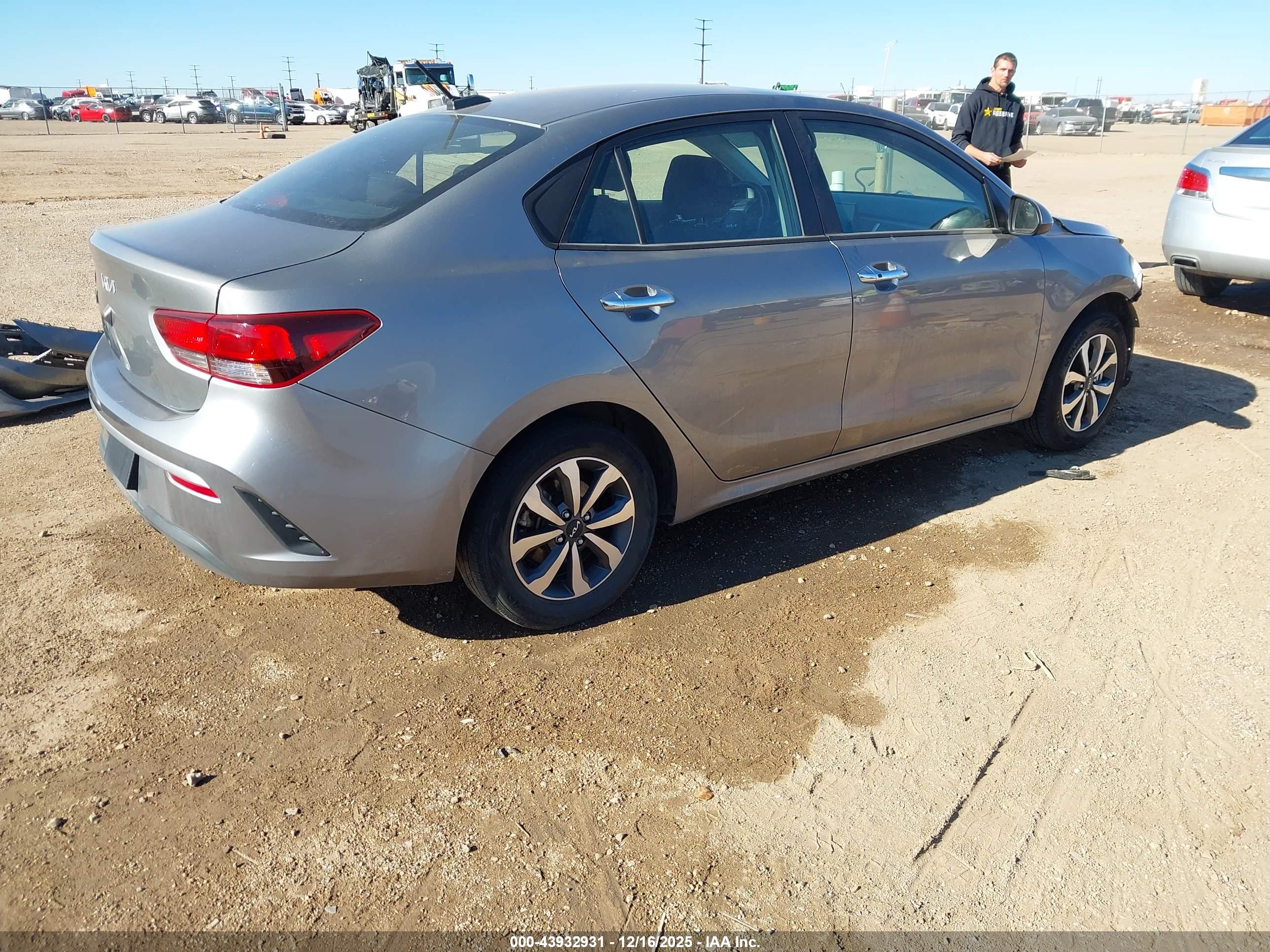 KIA RIO image 4
