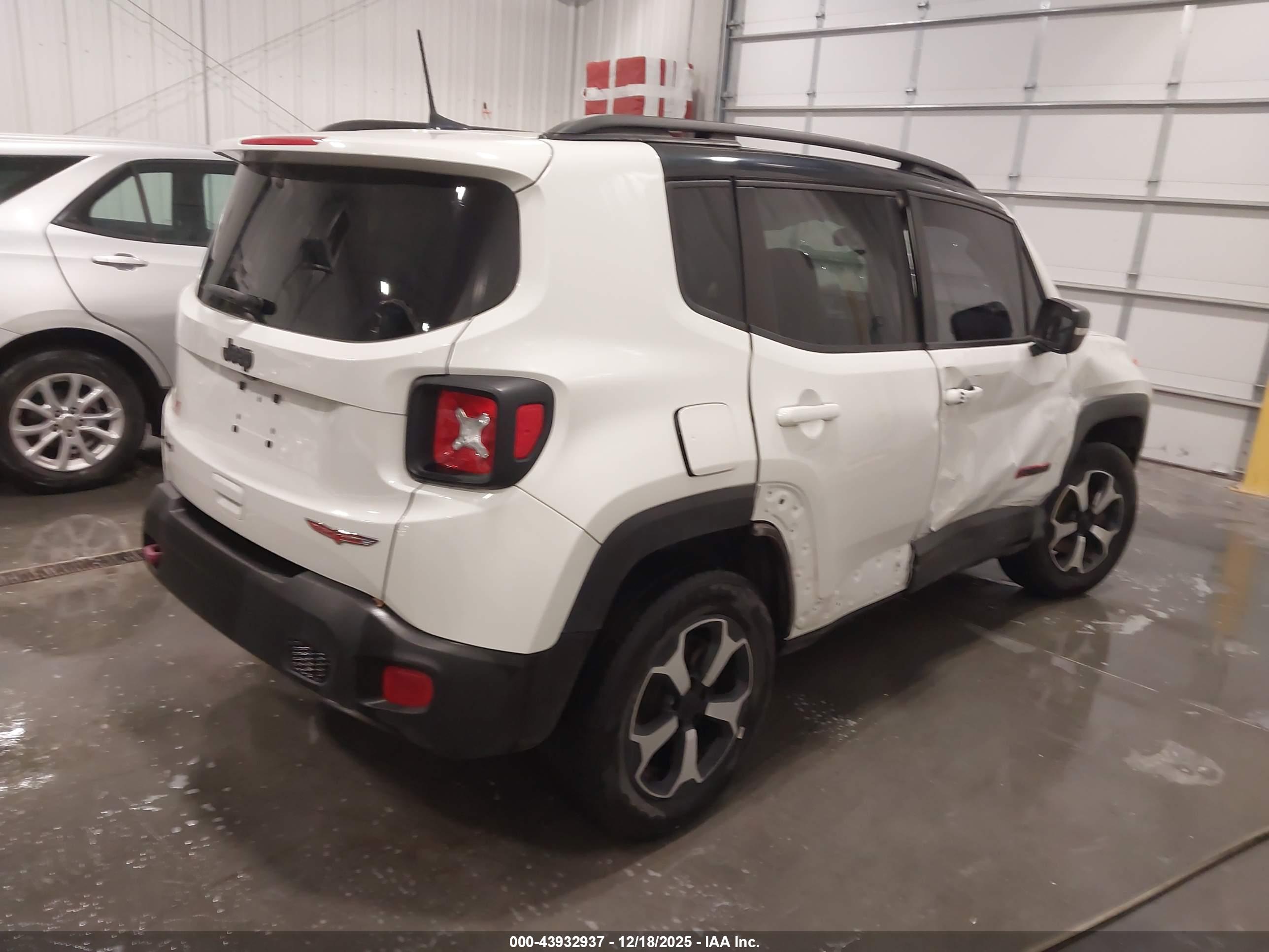 JEEP RENEGADE image 4