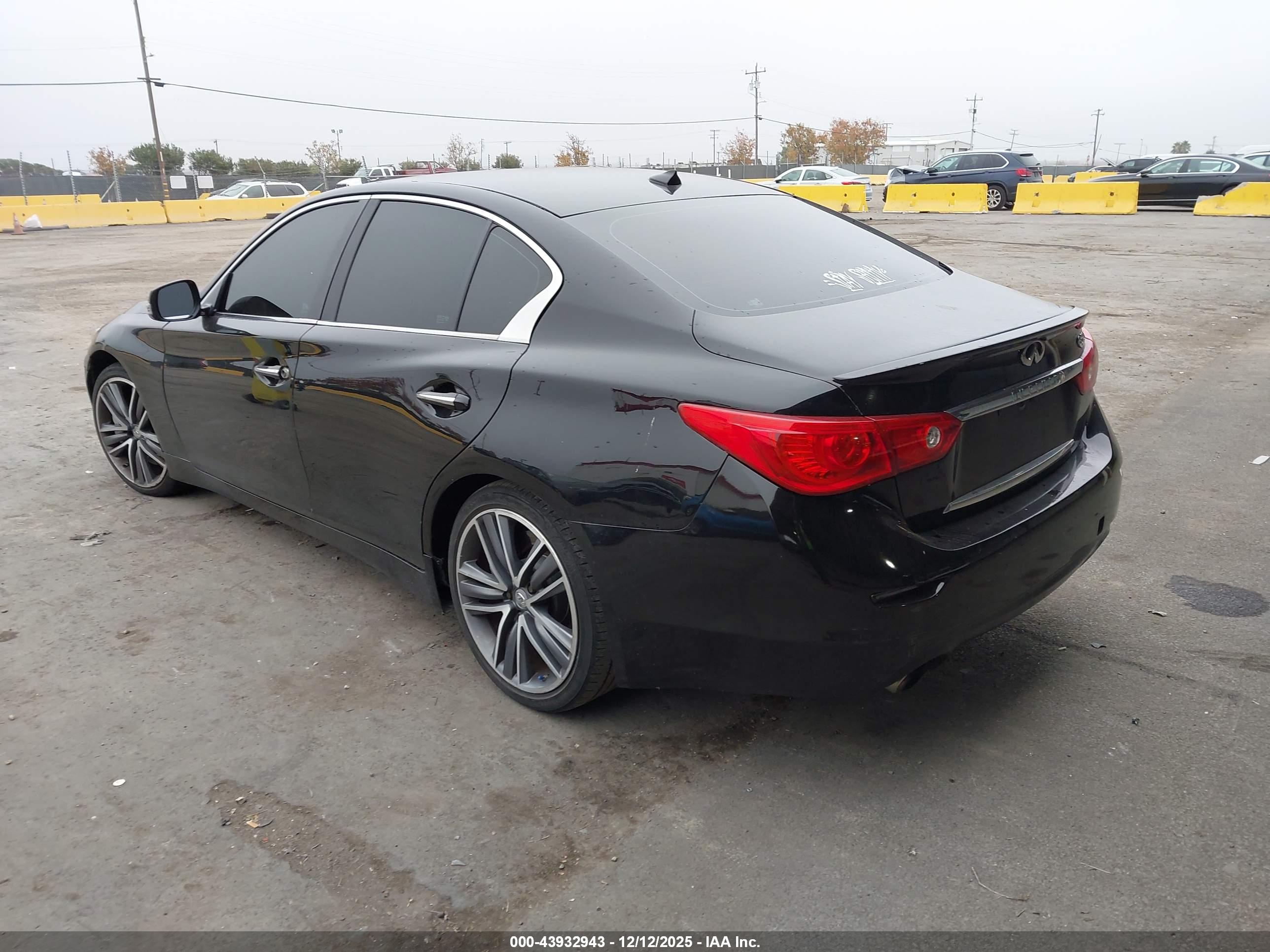 INFINITI Q50 image 3