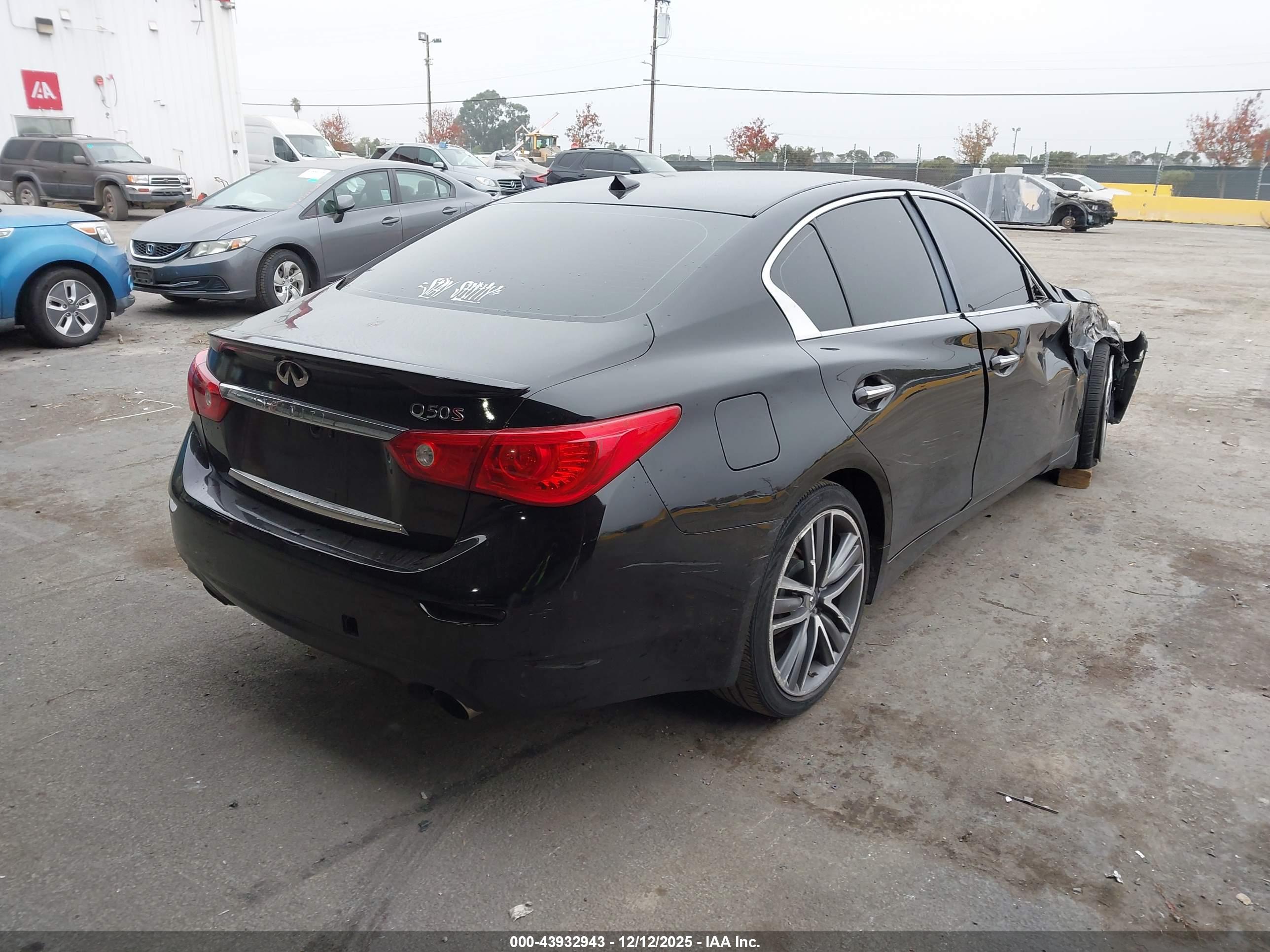 INFINITI Q50 image 4