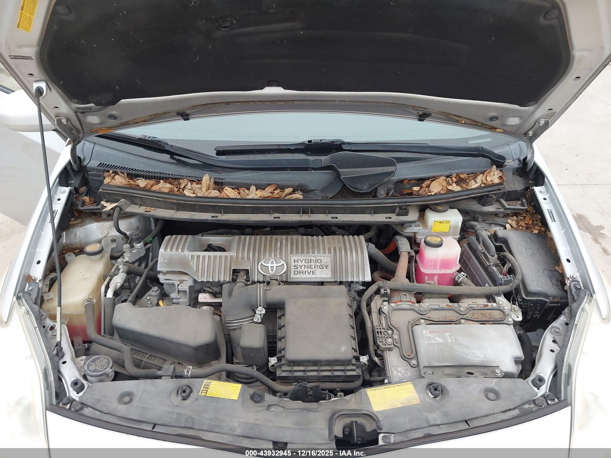 TOYOTA PRIUS image 10