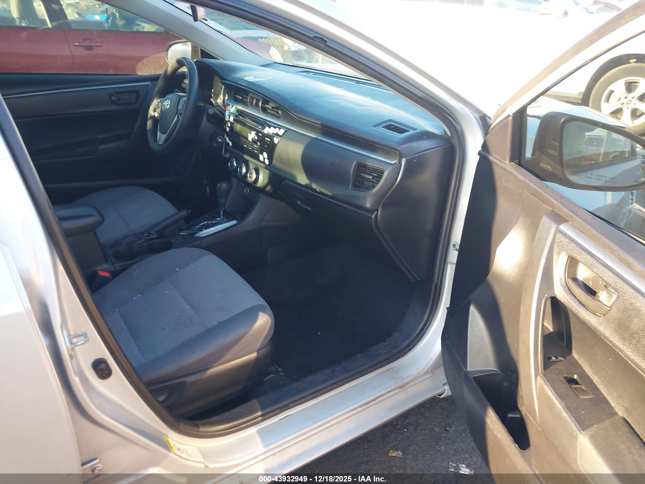 TOYOTA COROLLA image 5