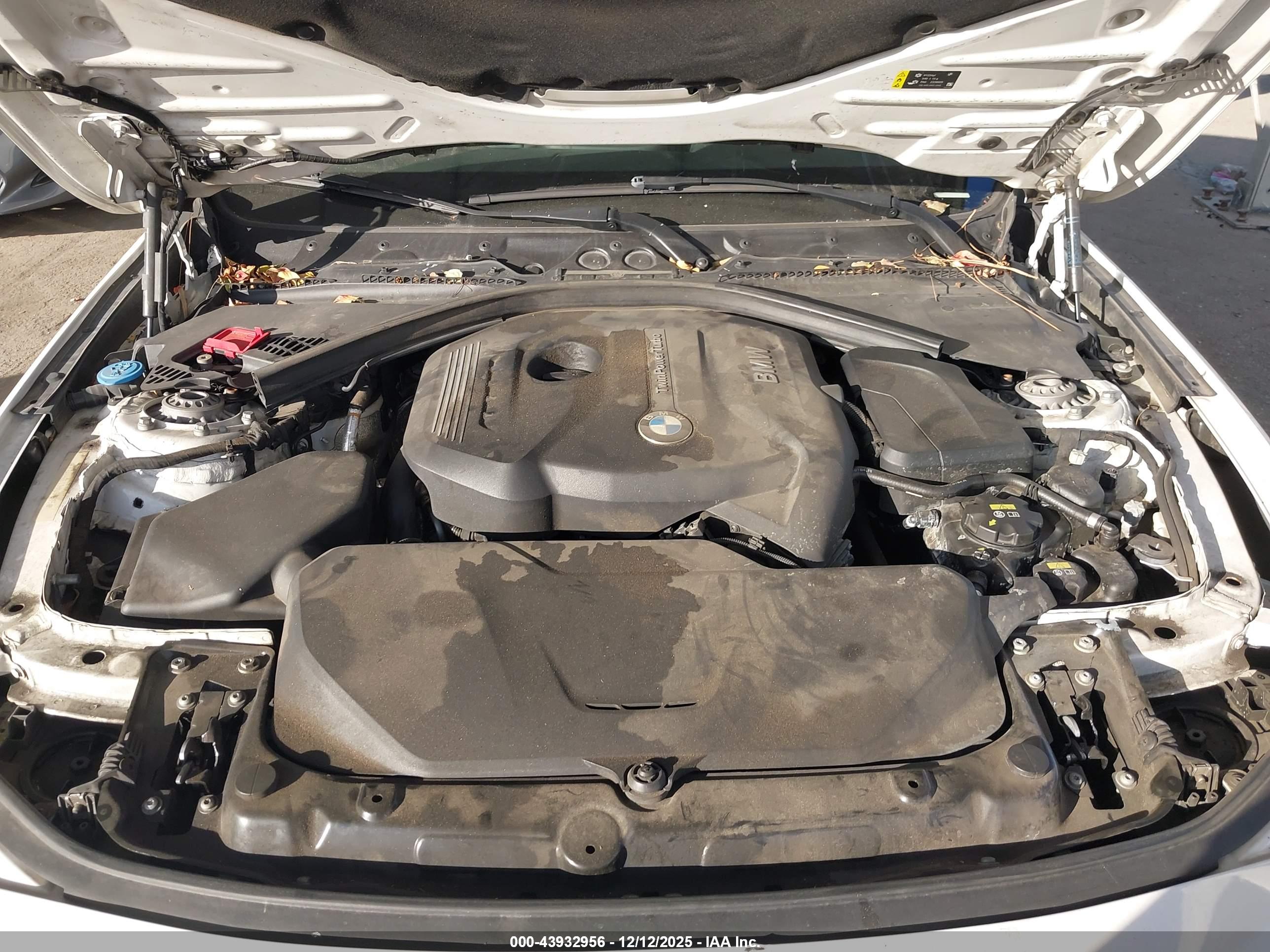 BMW 330I image 10