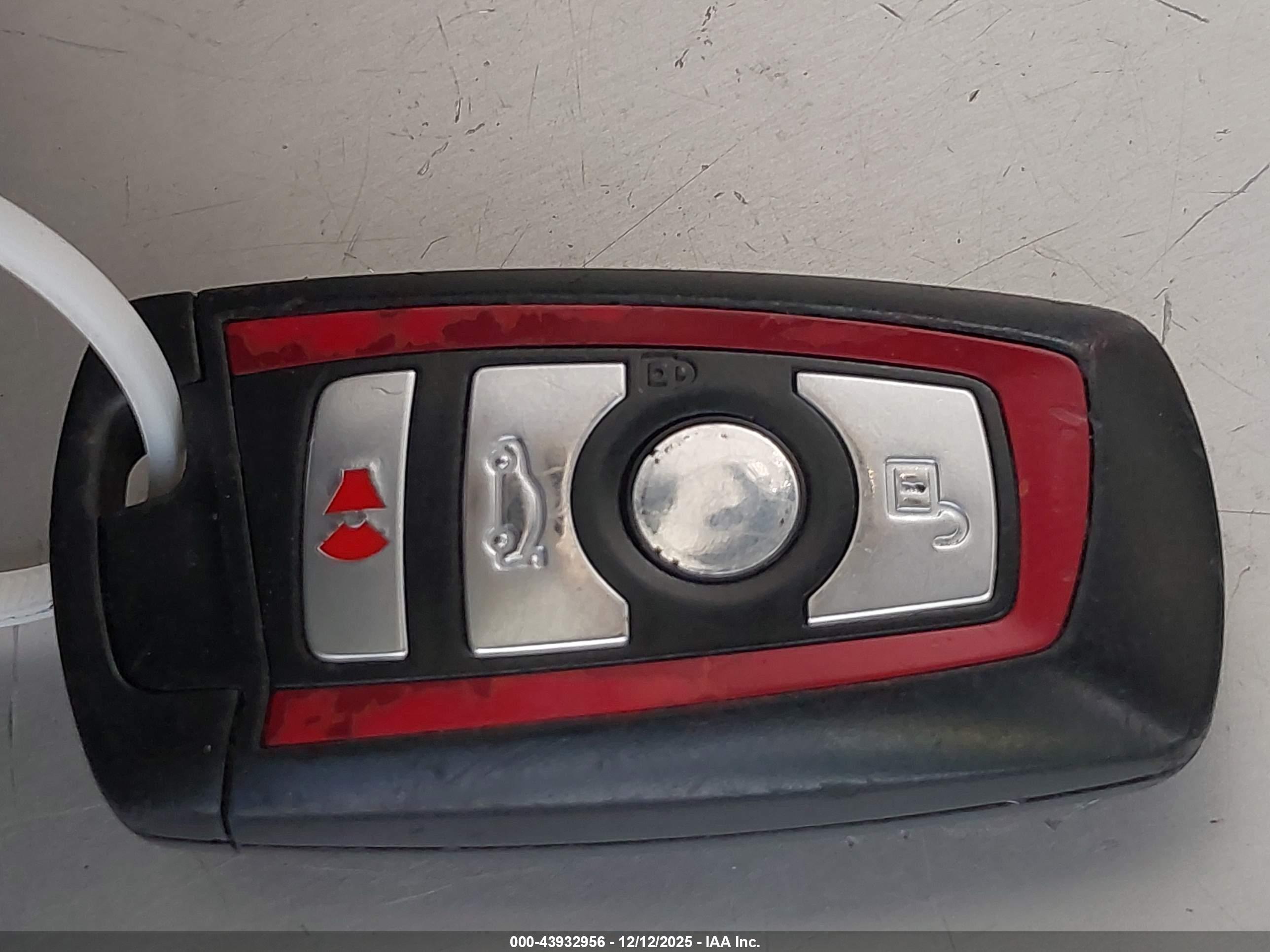 BMW 330I image 11