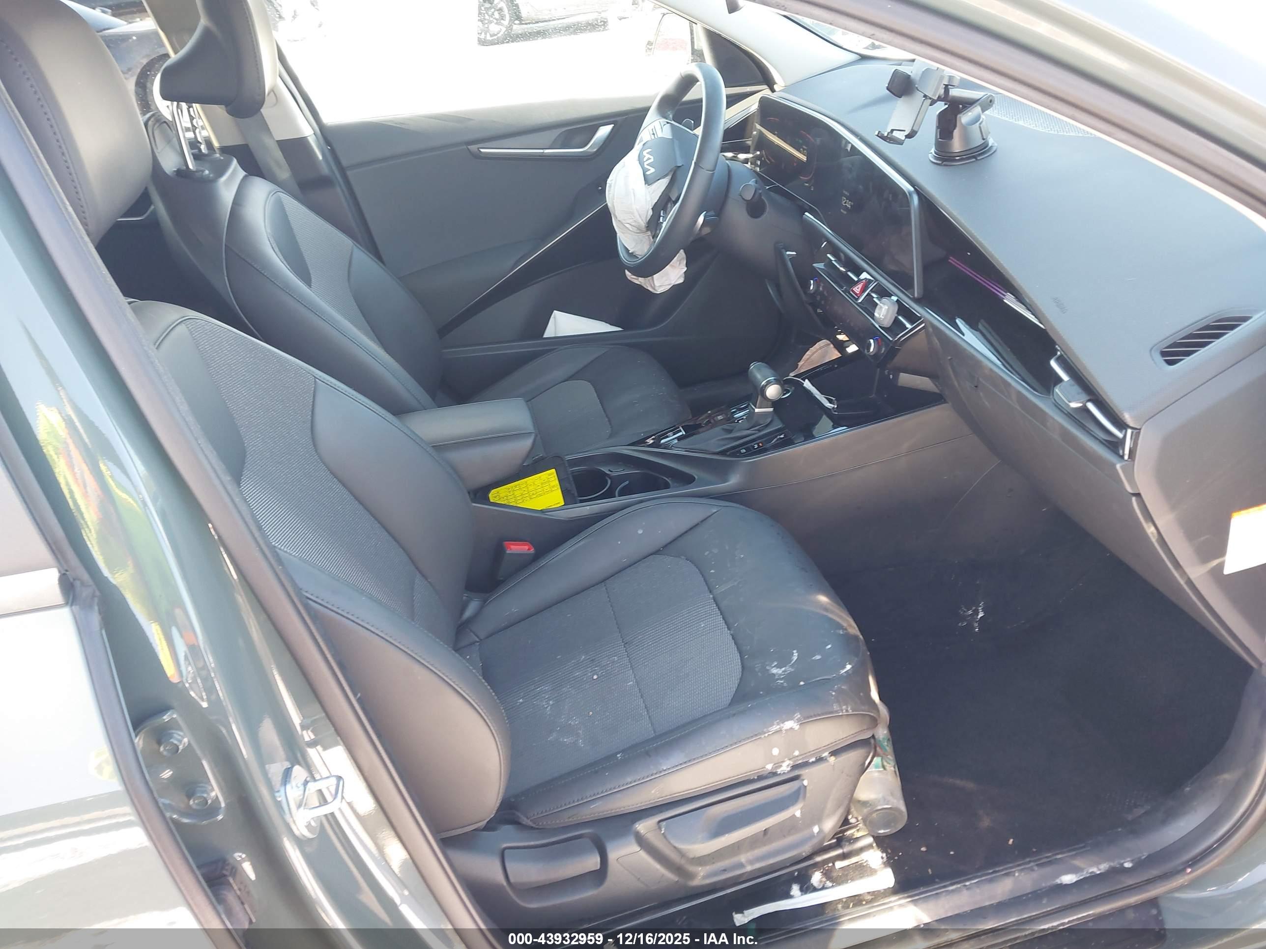 KIA NIRO image 5