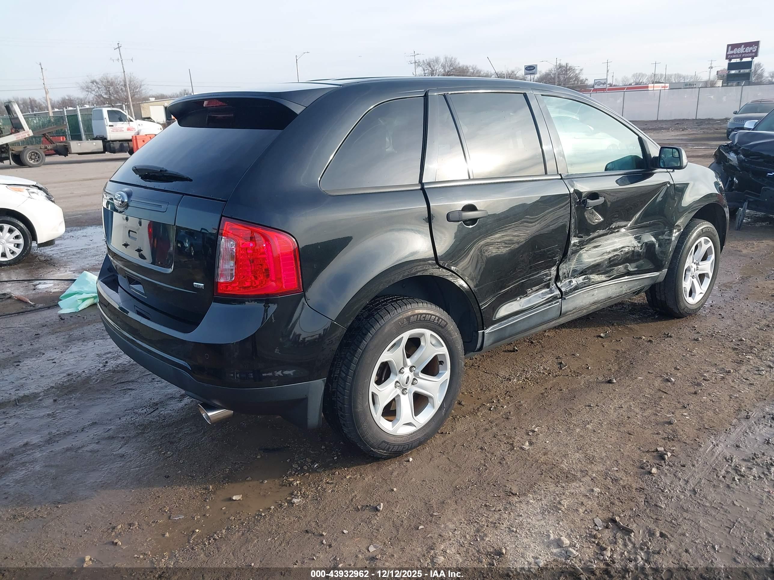 FORD EDGE image 4
