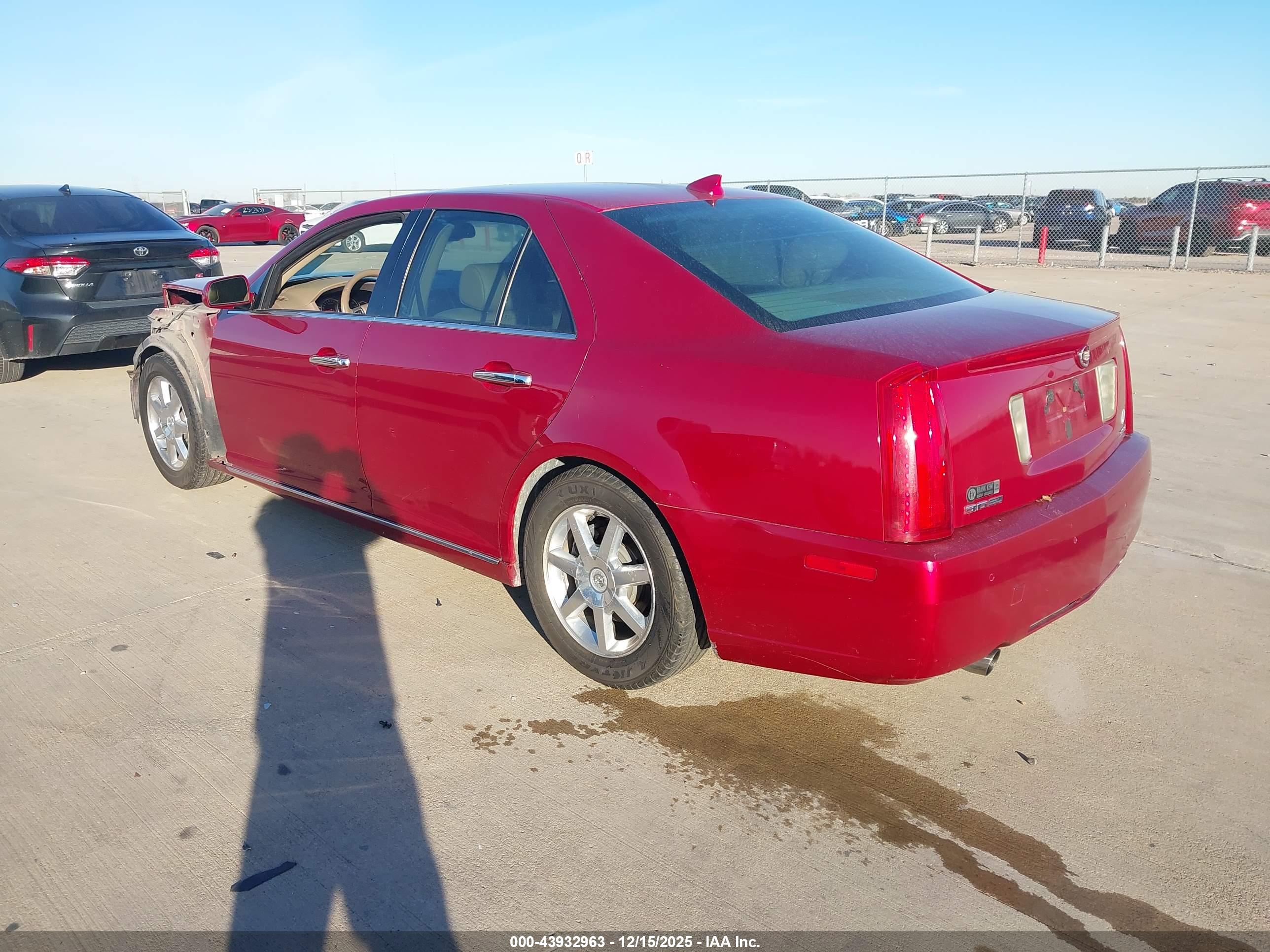 CADILLAC STS image 3