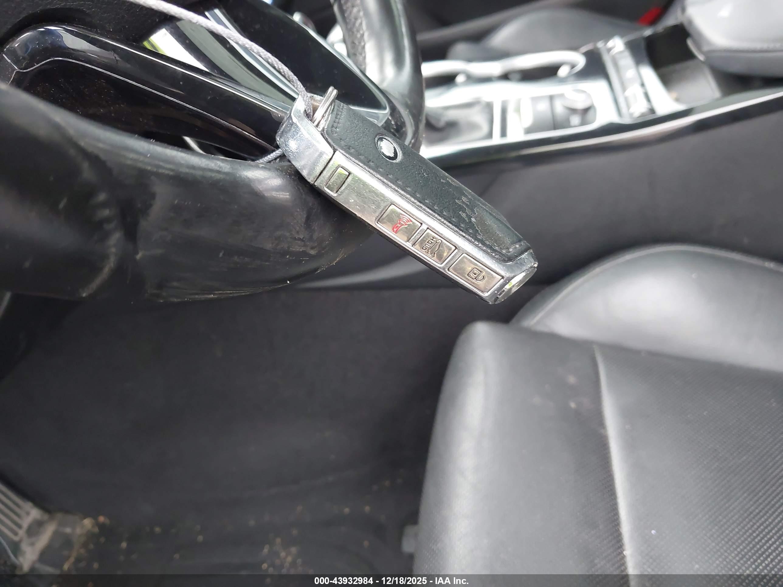 KIA STINGER image 11