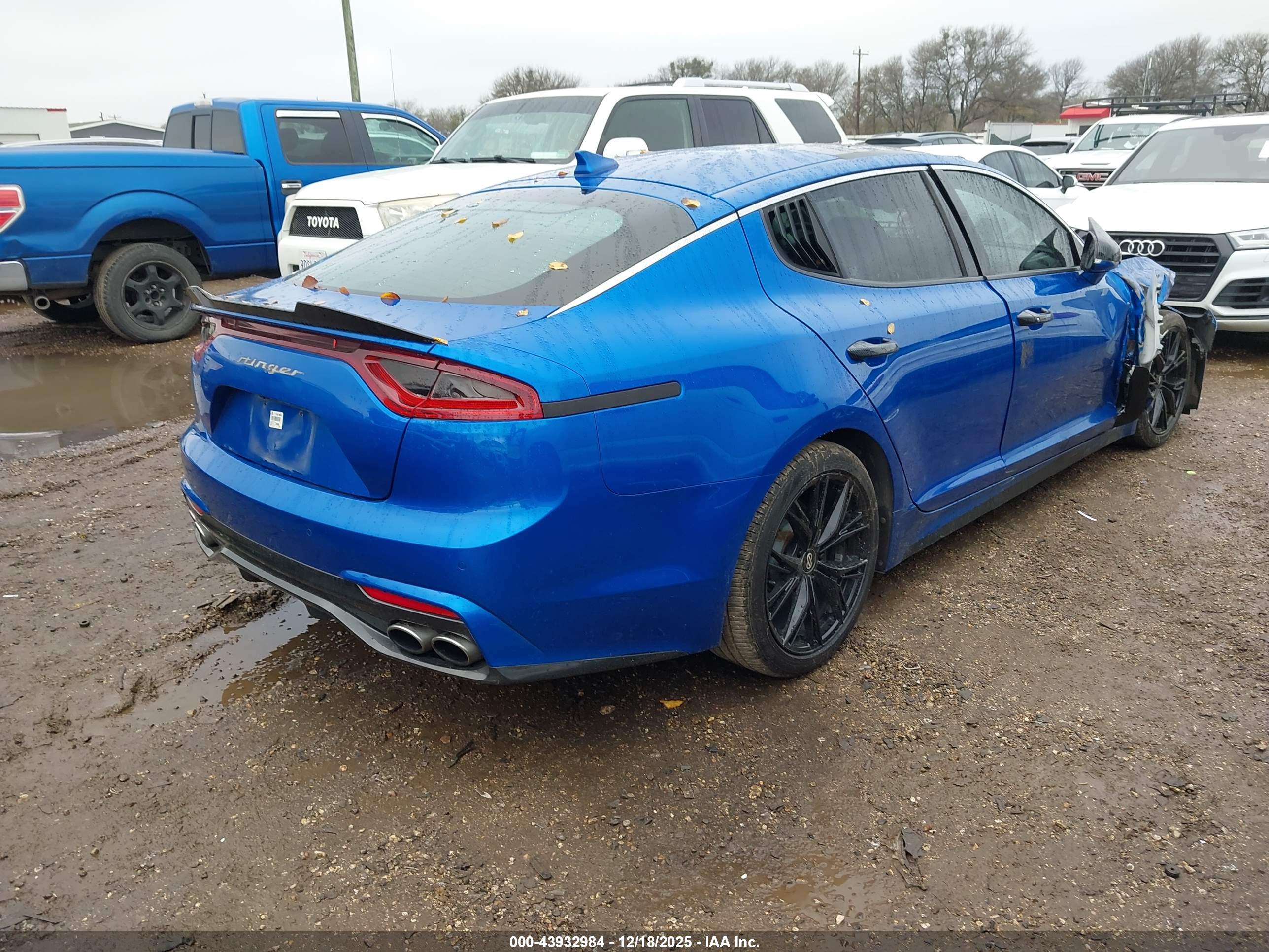 KIA STINGER image 4