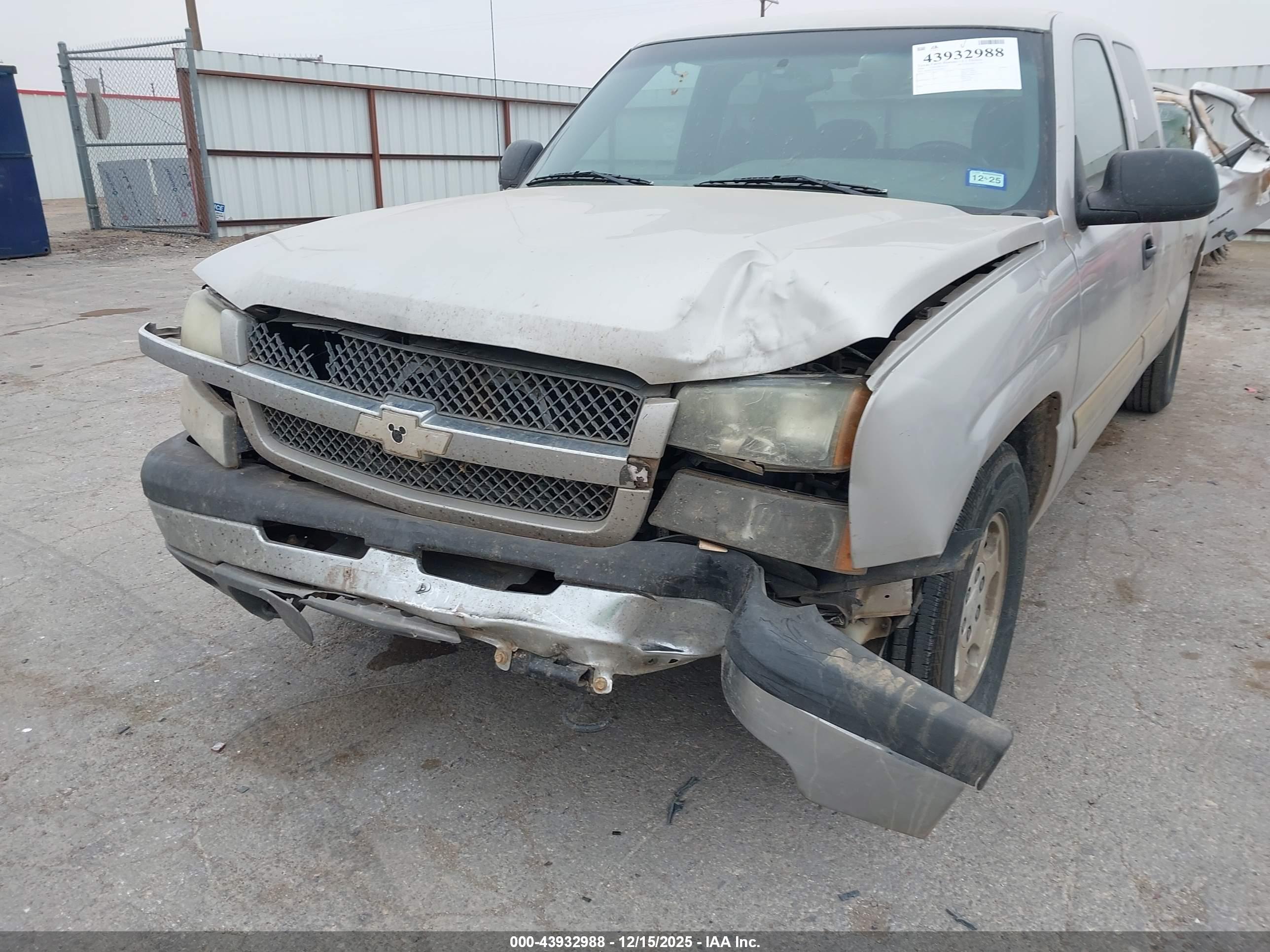 CHEVROLET SILVERADO image 6