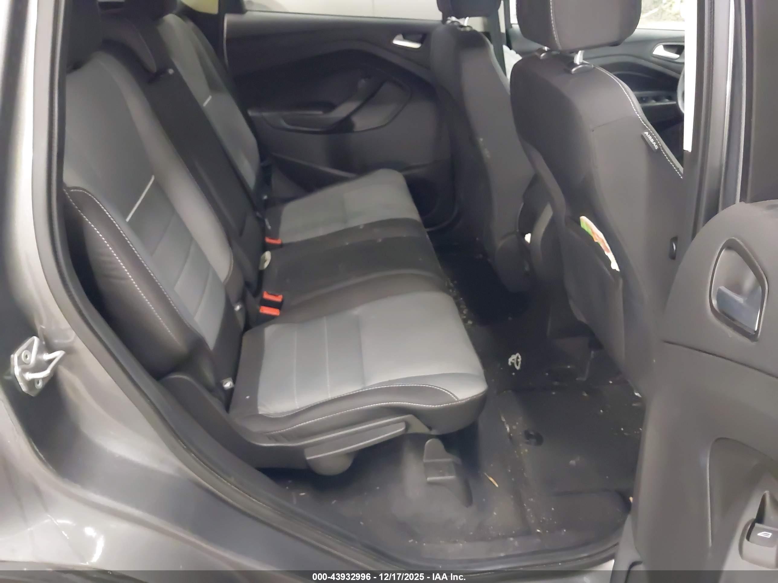 FORD ESCAPE image 8