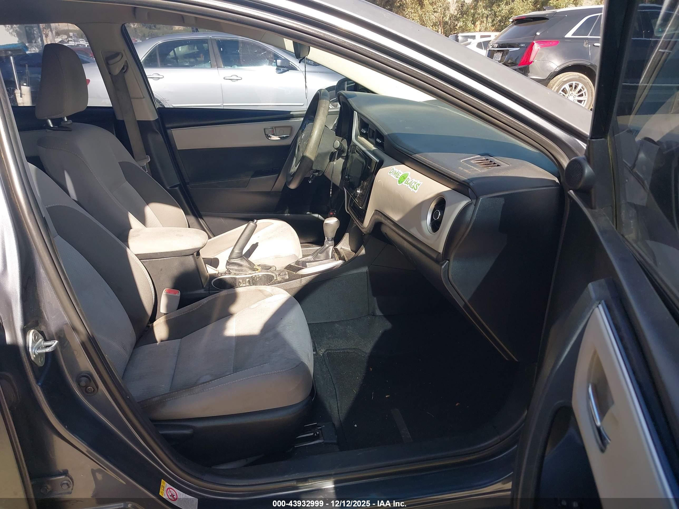 TOYOTA COROLLA image 5