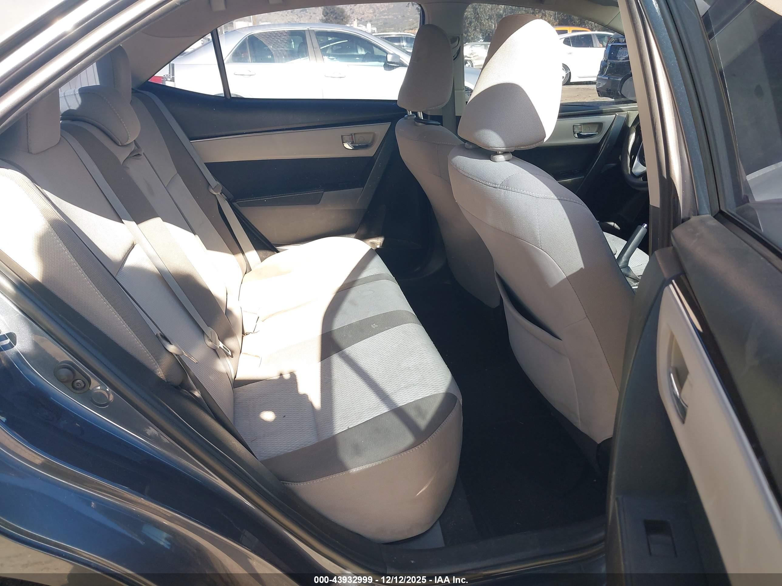 TOYOTA COROLLA image 8