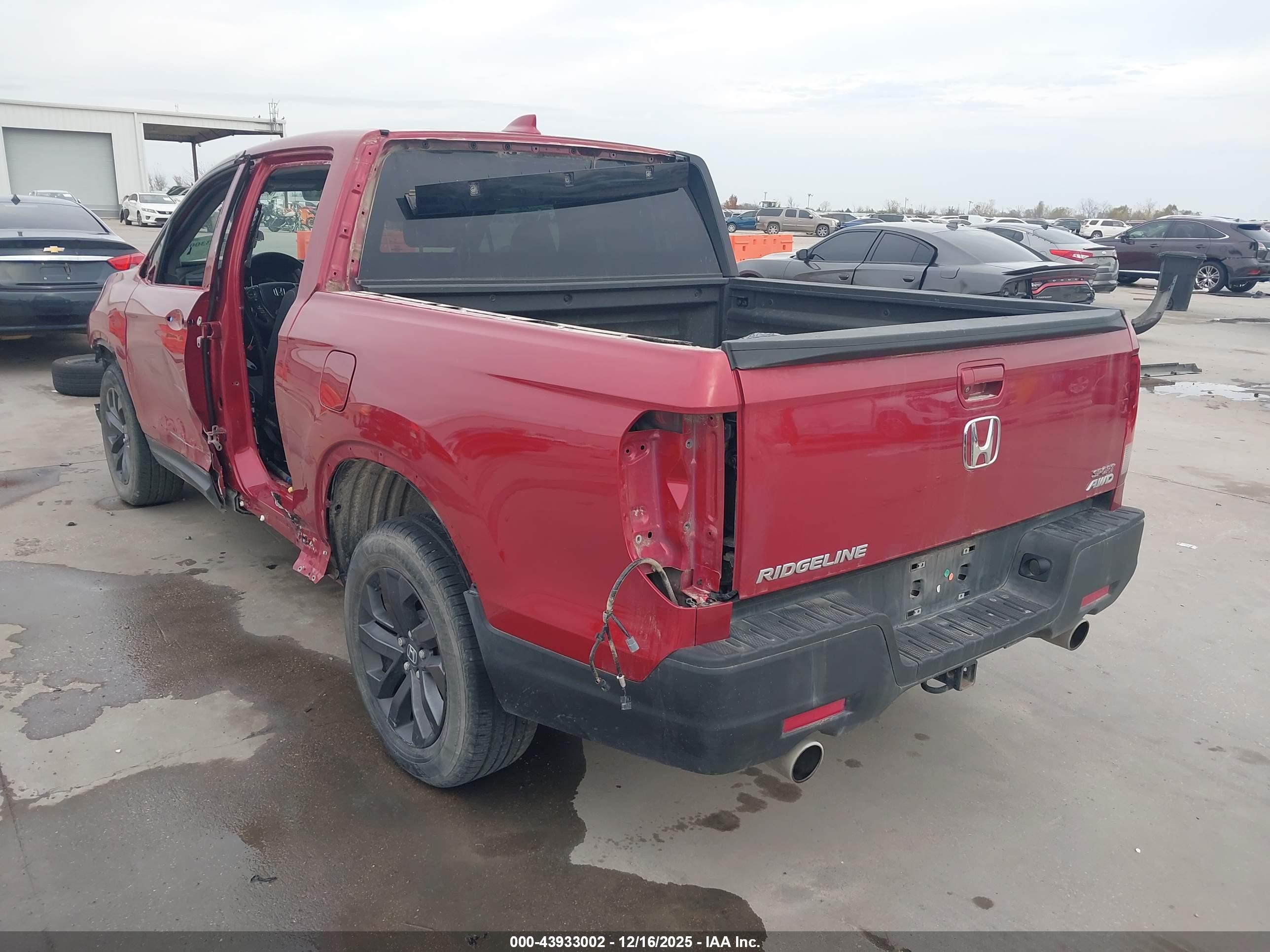 HONDA RIDGELINE image 3