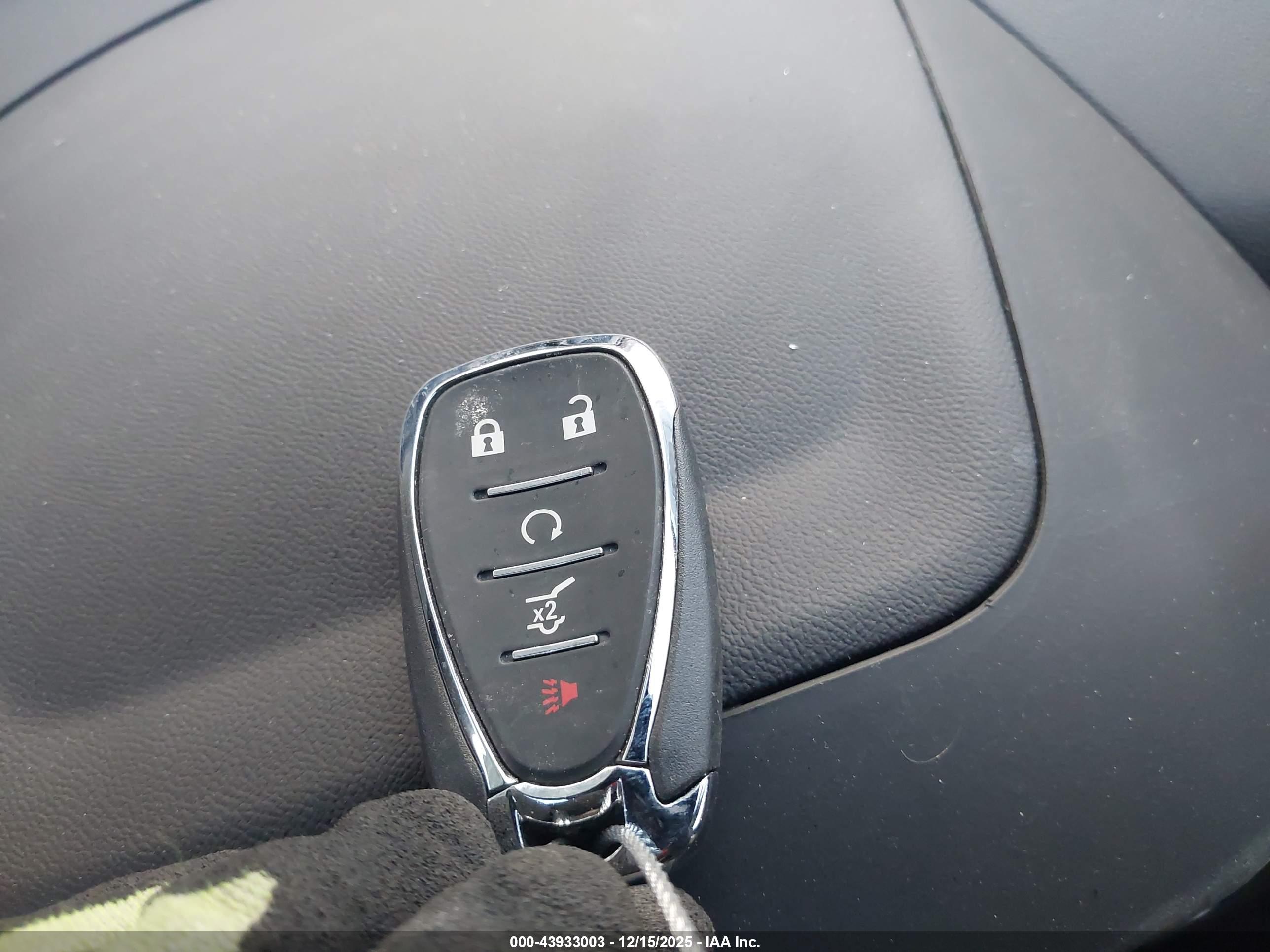 CHEVROLET EQUINOX image 11