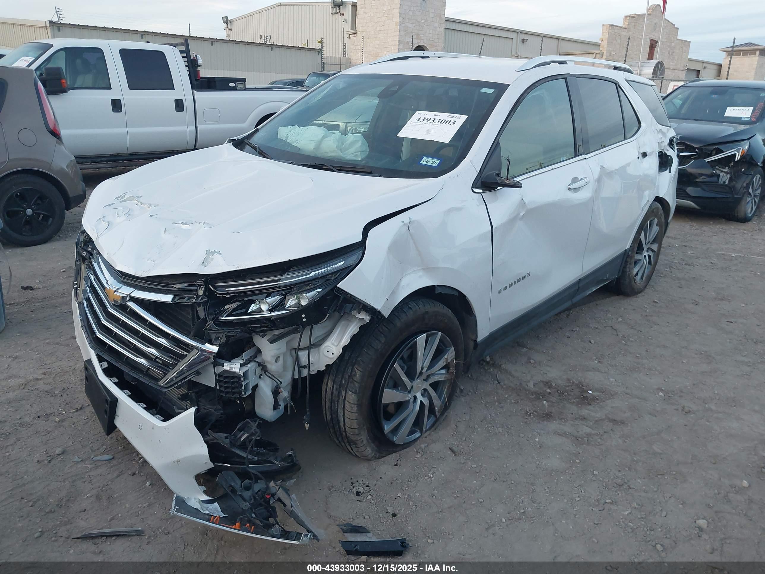 CHEVROLET EQUINOX image 2